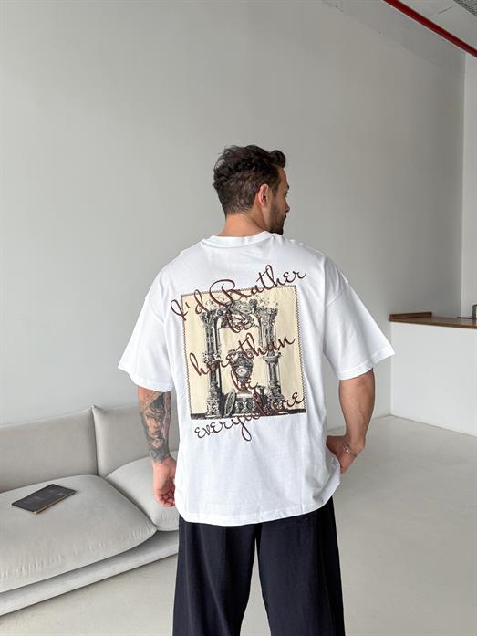 Beyaz Patchli Kupa İşlemeli Oversize Tişört JJ