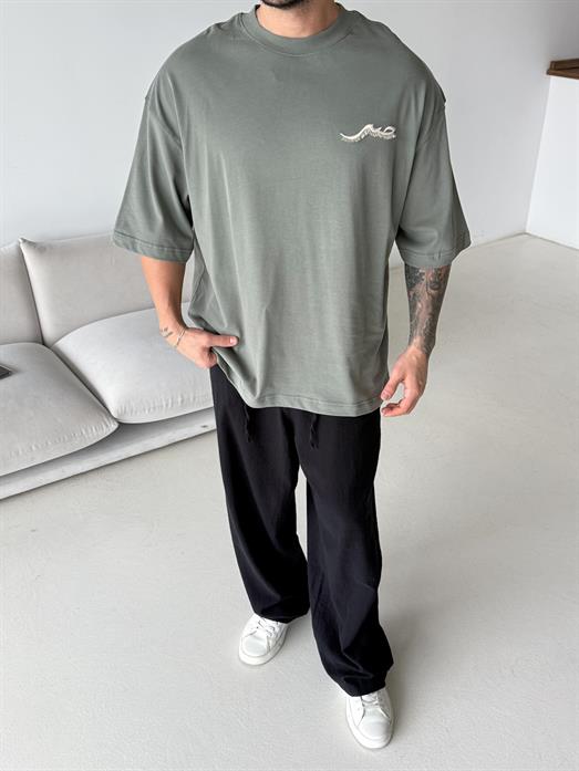 Haki Fırçalı Yarım Sarı patchli Tişört PLZ 26158