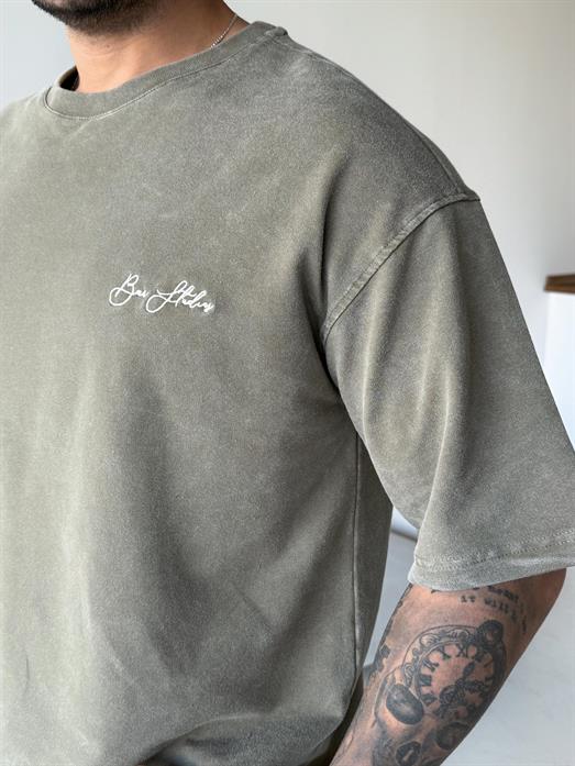 Haki Nakışlı Yıkamalı Oversize Tişört BRR 20223