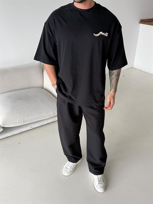 Siyah Fırçalı Yarım Sarı patchli Tişört PLZ 26158