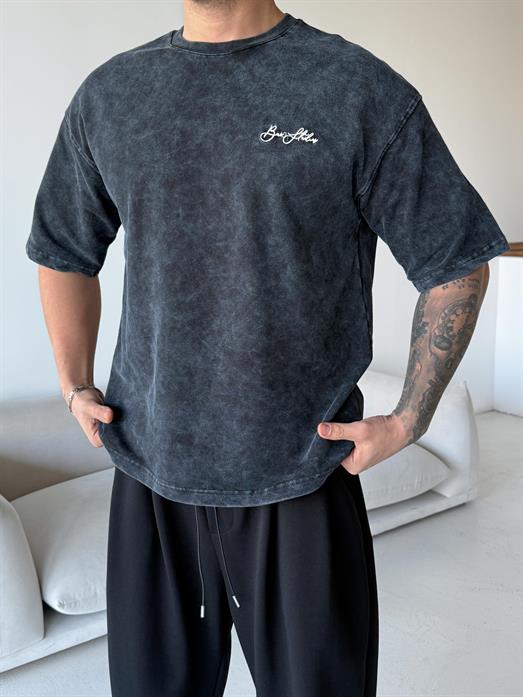 Siyah Nakışlı Yıkamalı Oversize Tişört BRR 20223