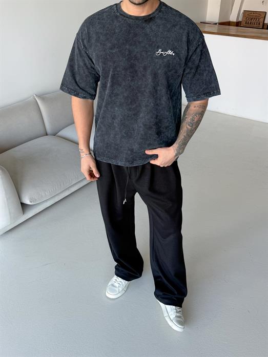 Siyah Nakışlı Yıkamalı Oversize Tişört BRR 20223