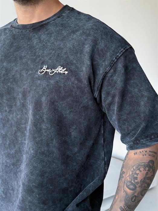 Siyah Nakışlı Yıkamalı Oversize Tişört BRR 20223