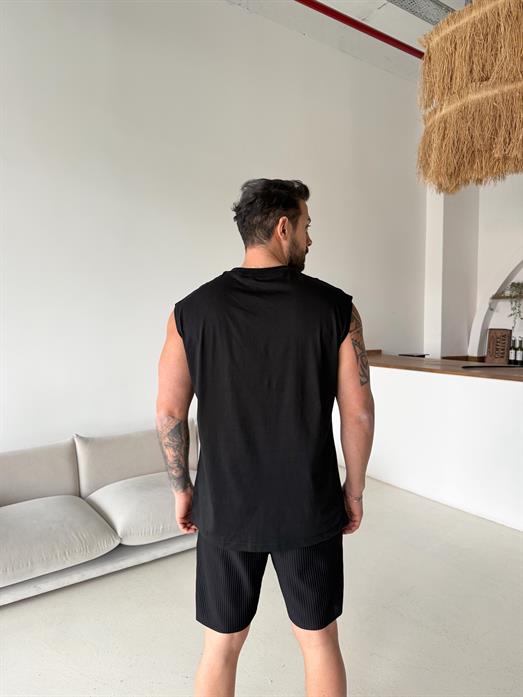 Siyah Sıfır Kol Compak Oversize Atlet LNS 49010