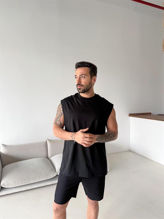 Siyah Sıfır Kol Compak Oversize Atlet LNS 49010