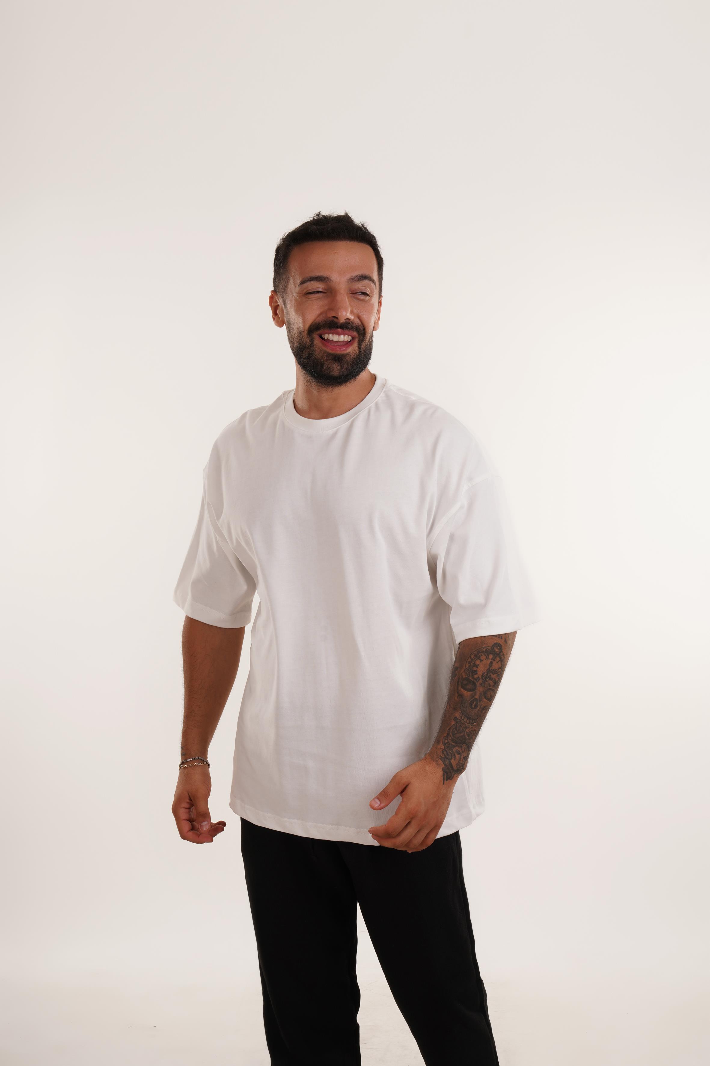 BASKILI TSHİRT MODELLERİBeyaz Yüksek Kalite Arkası İskelet Baskılı Oversize T-SHİRT VMS 40770