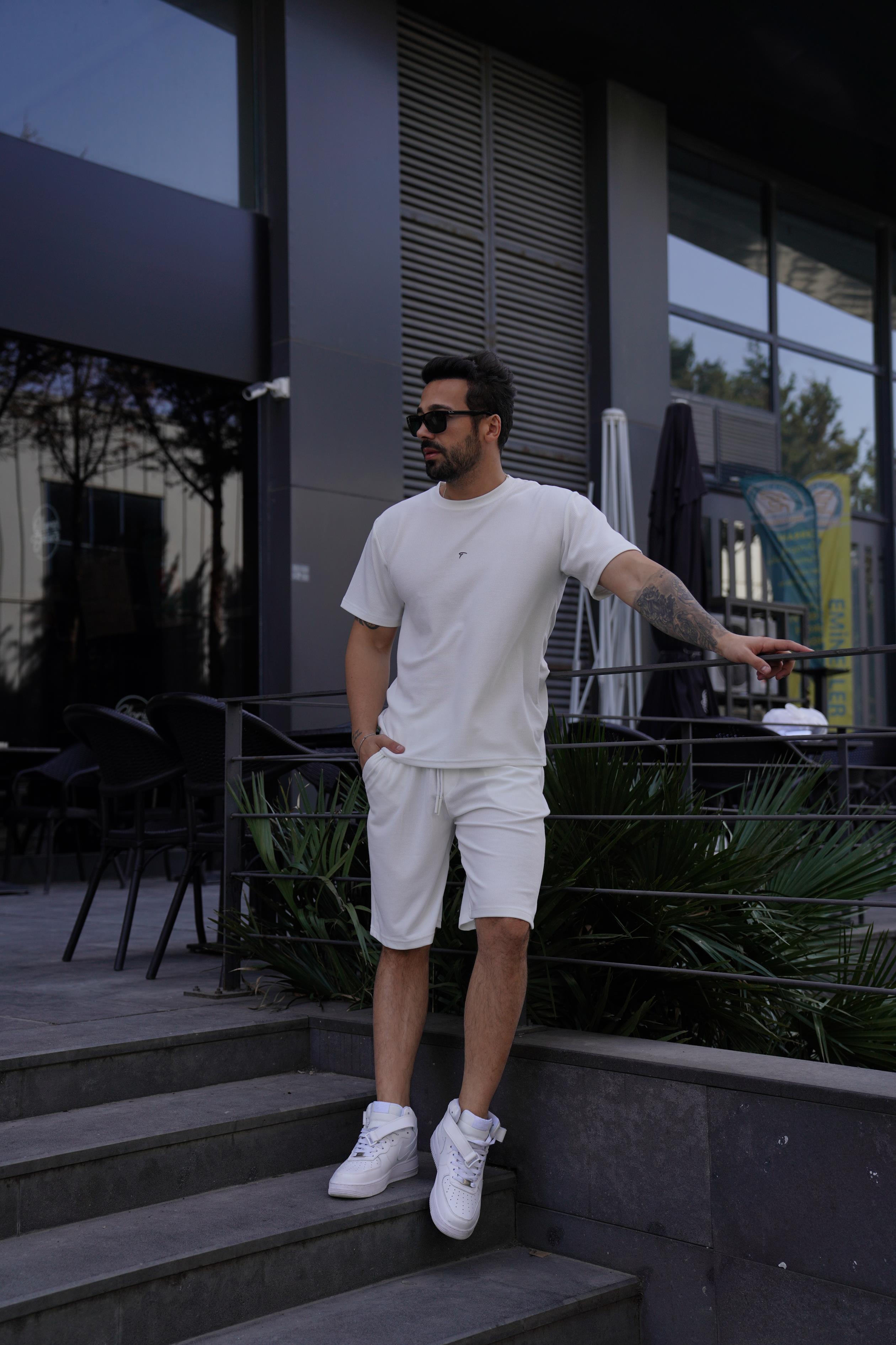 EŞOFMAN TAKIMIBeyaz Kapris Takım TK 1009