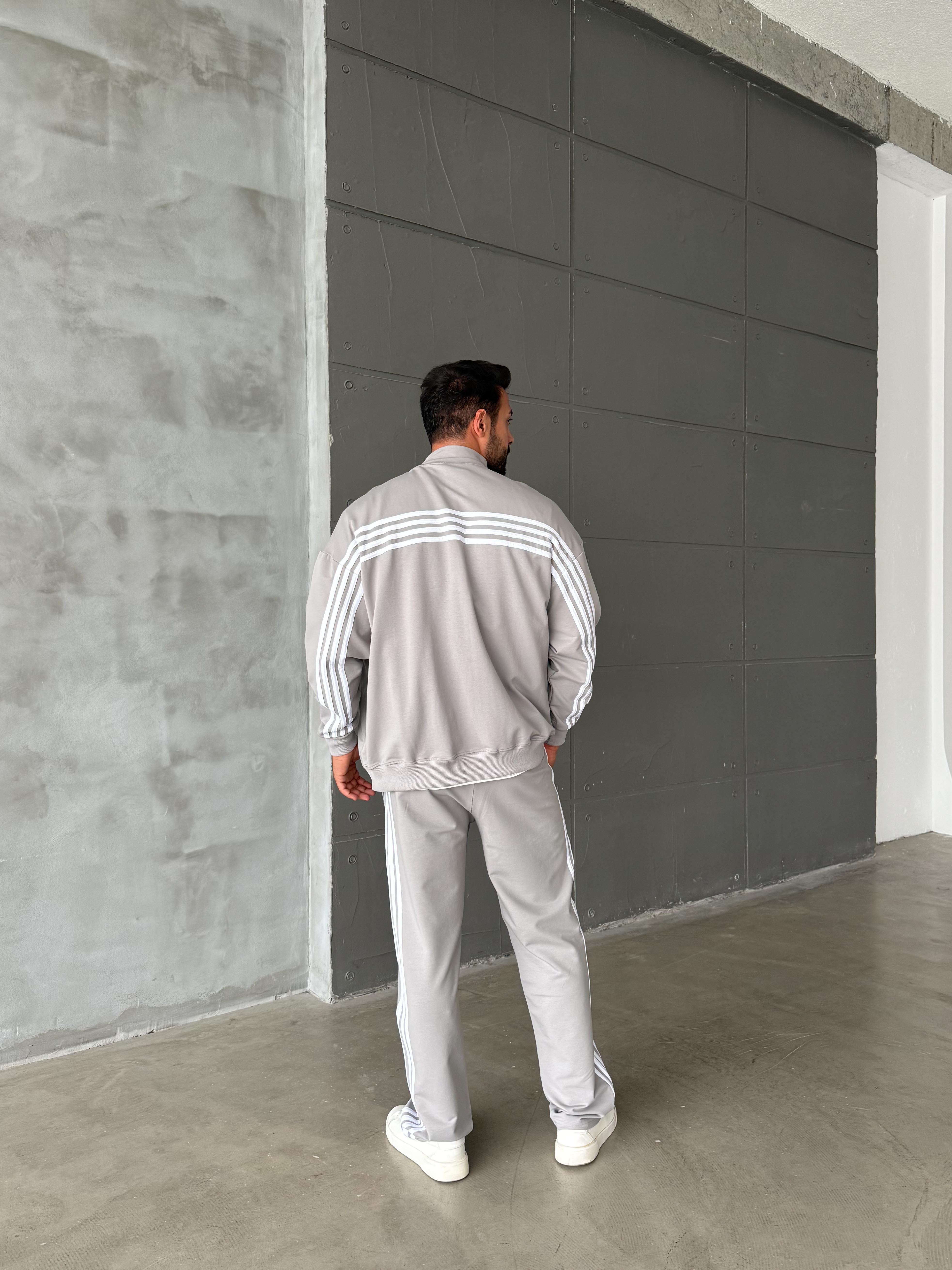 Eşofman TakımıGri Şeritli Oversize 2 İplik Takım