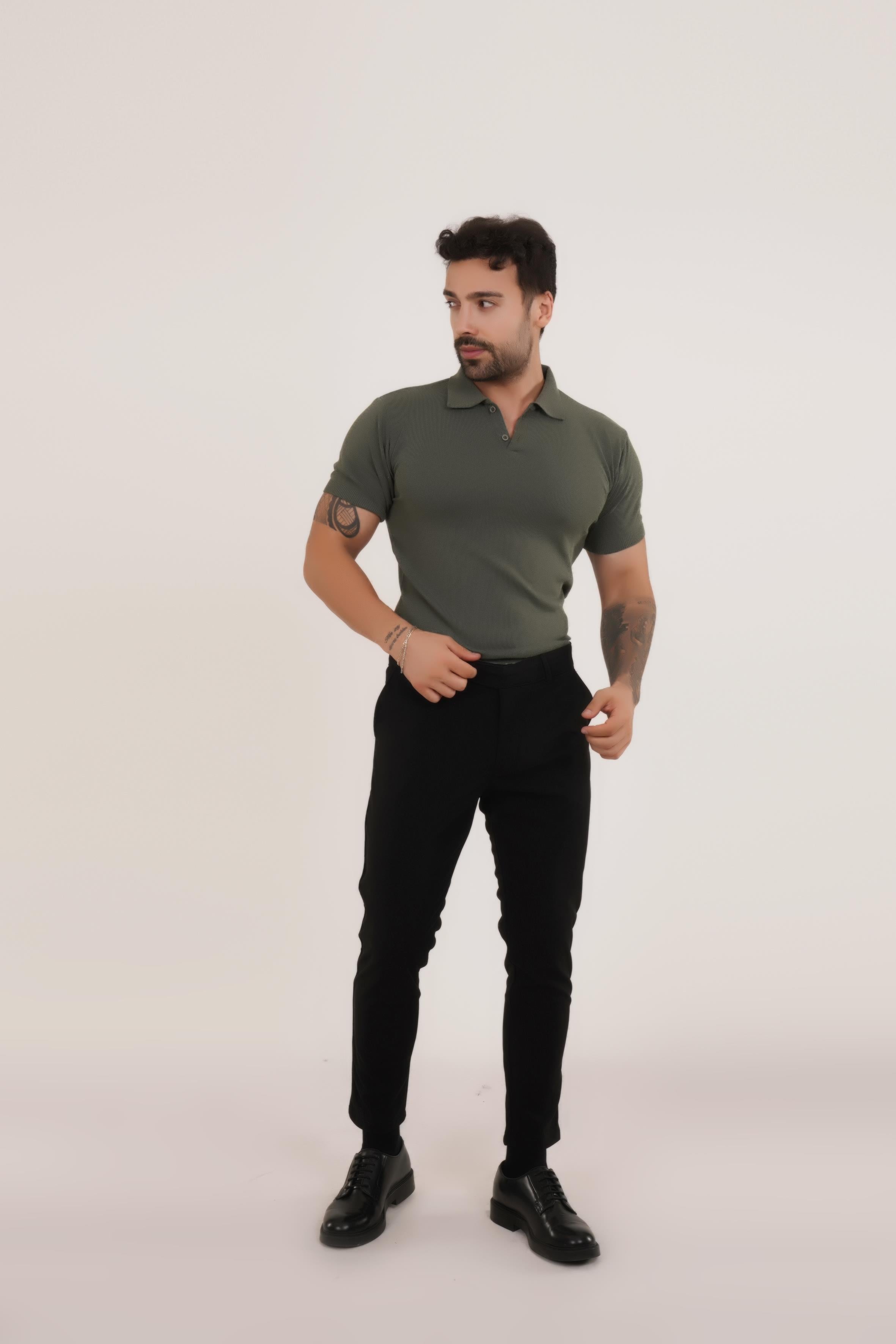 KOMBİNHaki Düz Polo Yaka Triko SC, Siyah Slim Fit Kumaş Pantolon KOMBİN
