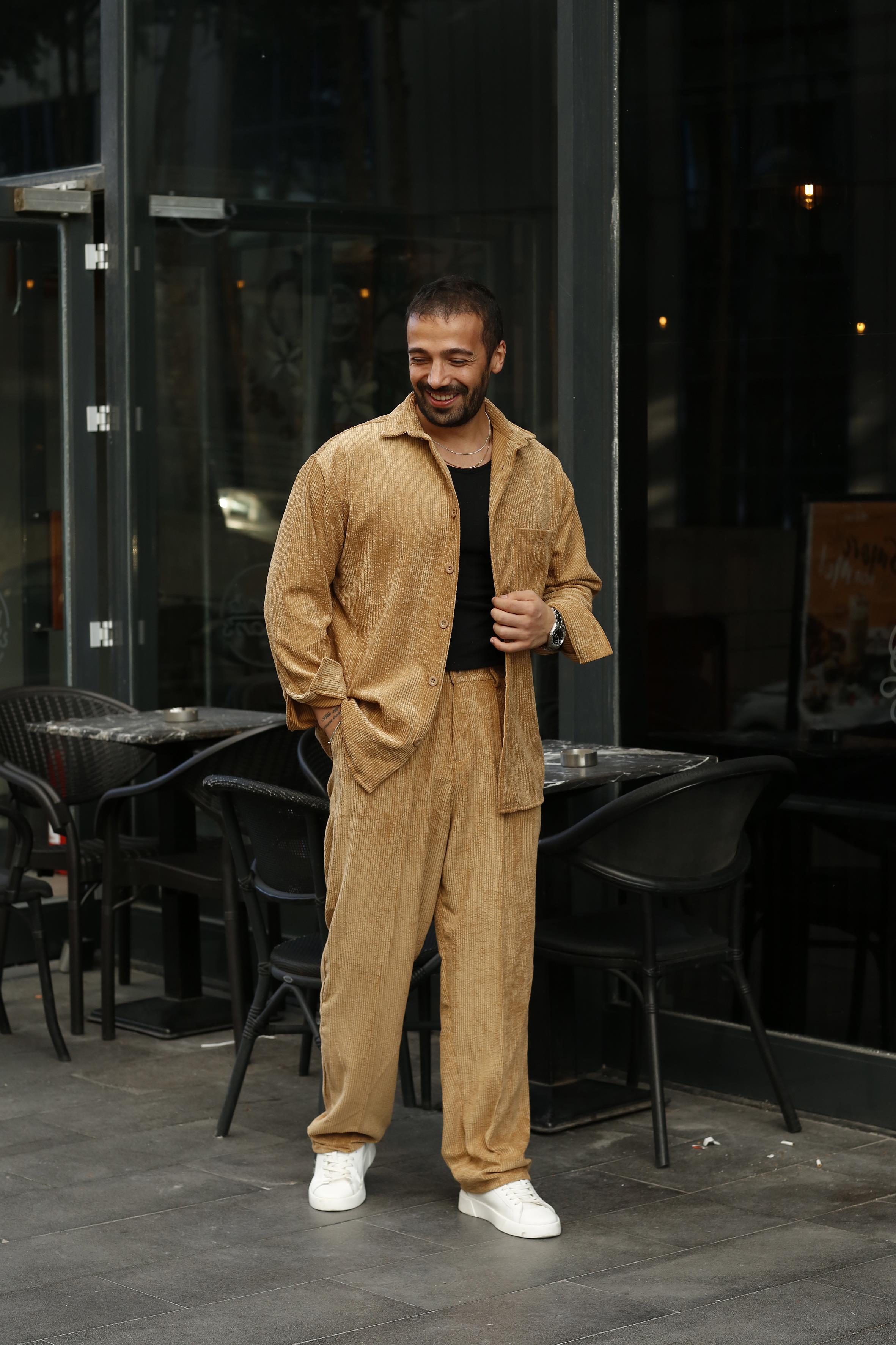 KOMBİNTaba Polo Yaka Kadife Oversize Yüksek Kalite Gömlek SNZ 8341,  Taba Kadife Bol Kalıp Normal Paça Yüksek Kalite Kadife Pantolon 8340