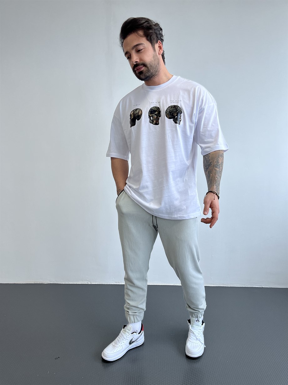 OVERSİZE TSHİRTLERBeyaz Gövde 3 Kurukafa Baskılı Oversize T-SHİRT BRZY