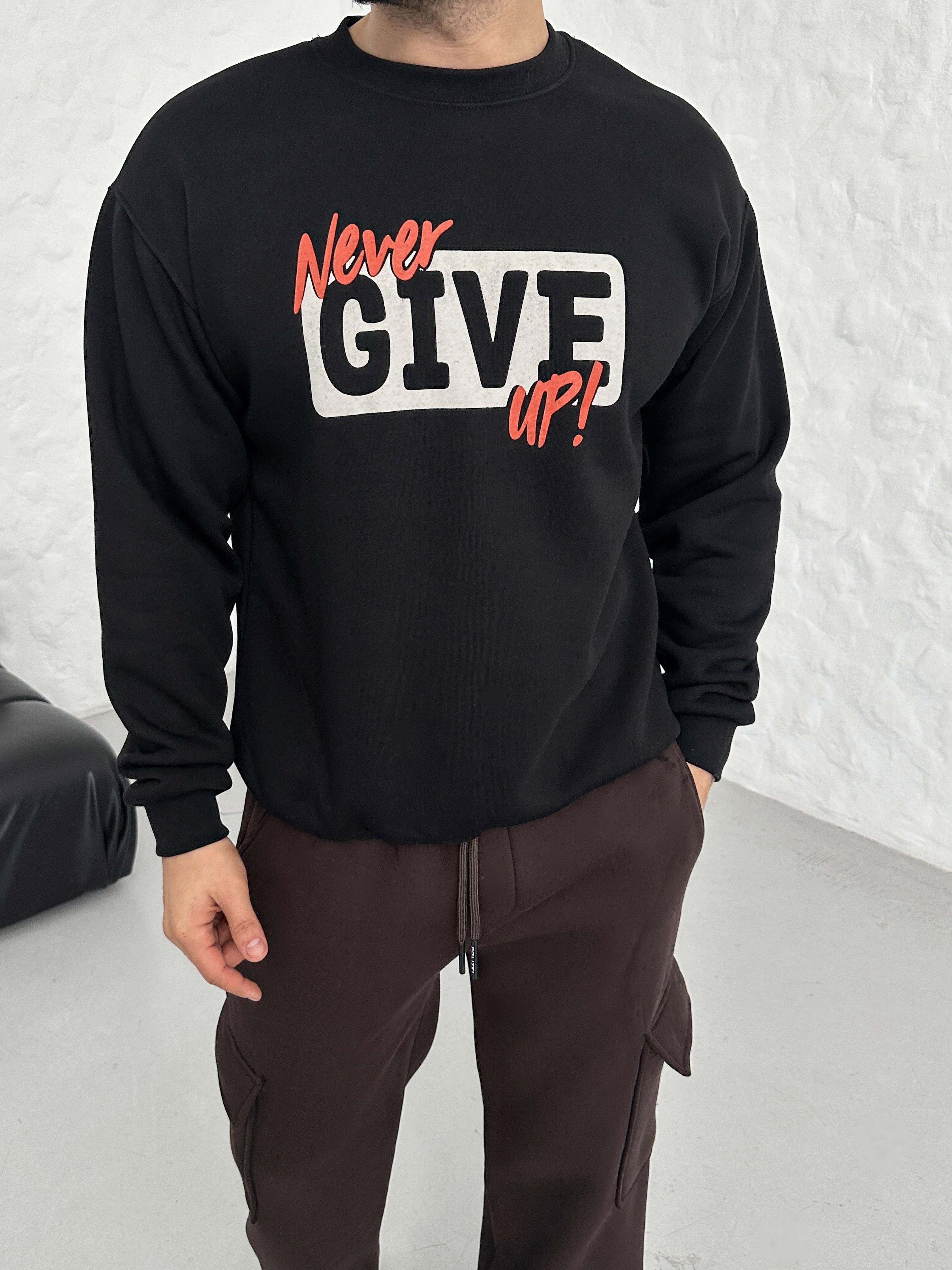 SWEATSHİRTSiyah Never Baskılı Sweat M8403