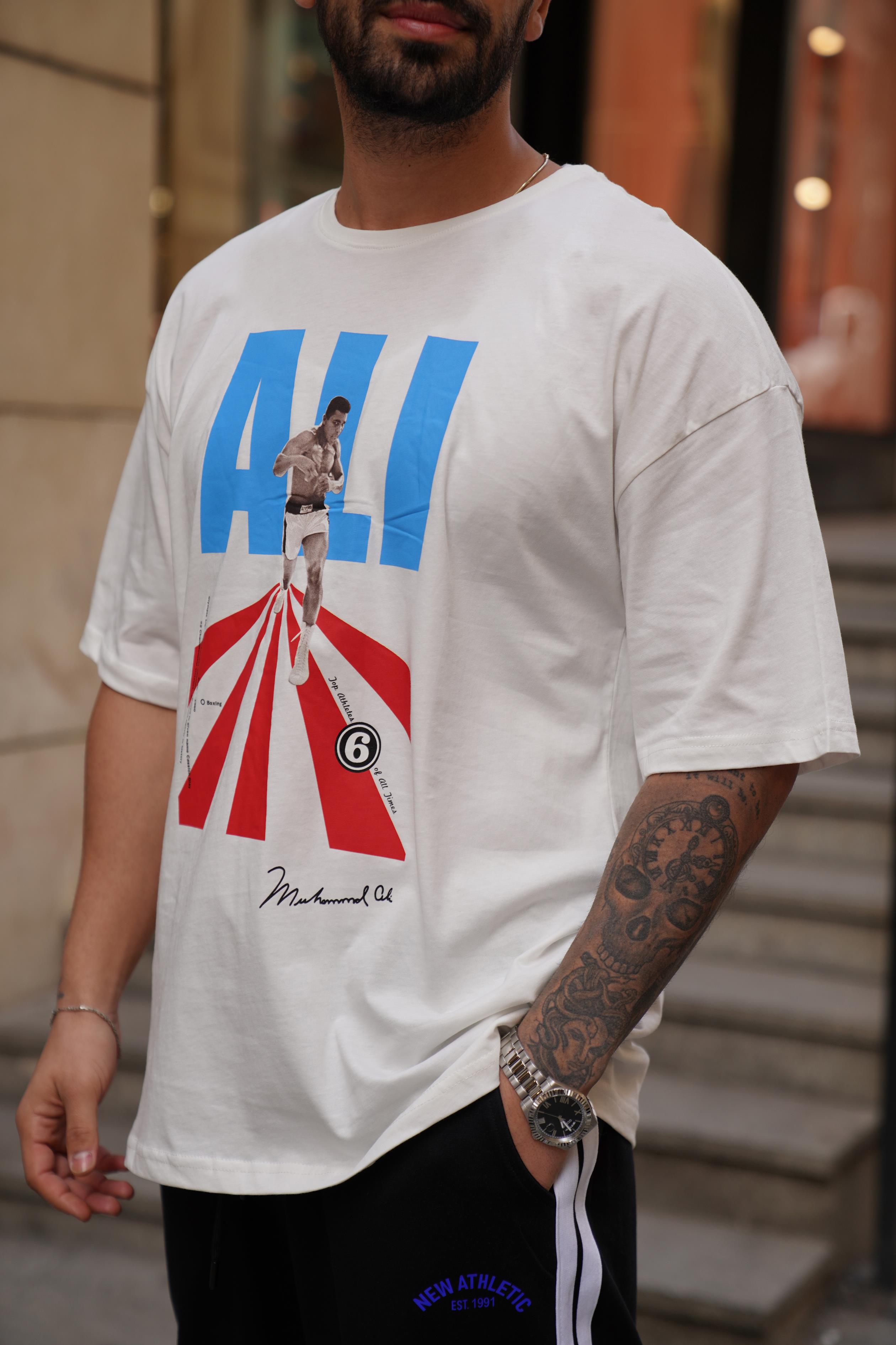 T-SHİRTBeyaz Muhammed Ali Baskılı Oversize T-Shirt VMS 302636