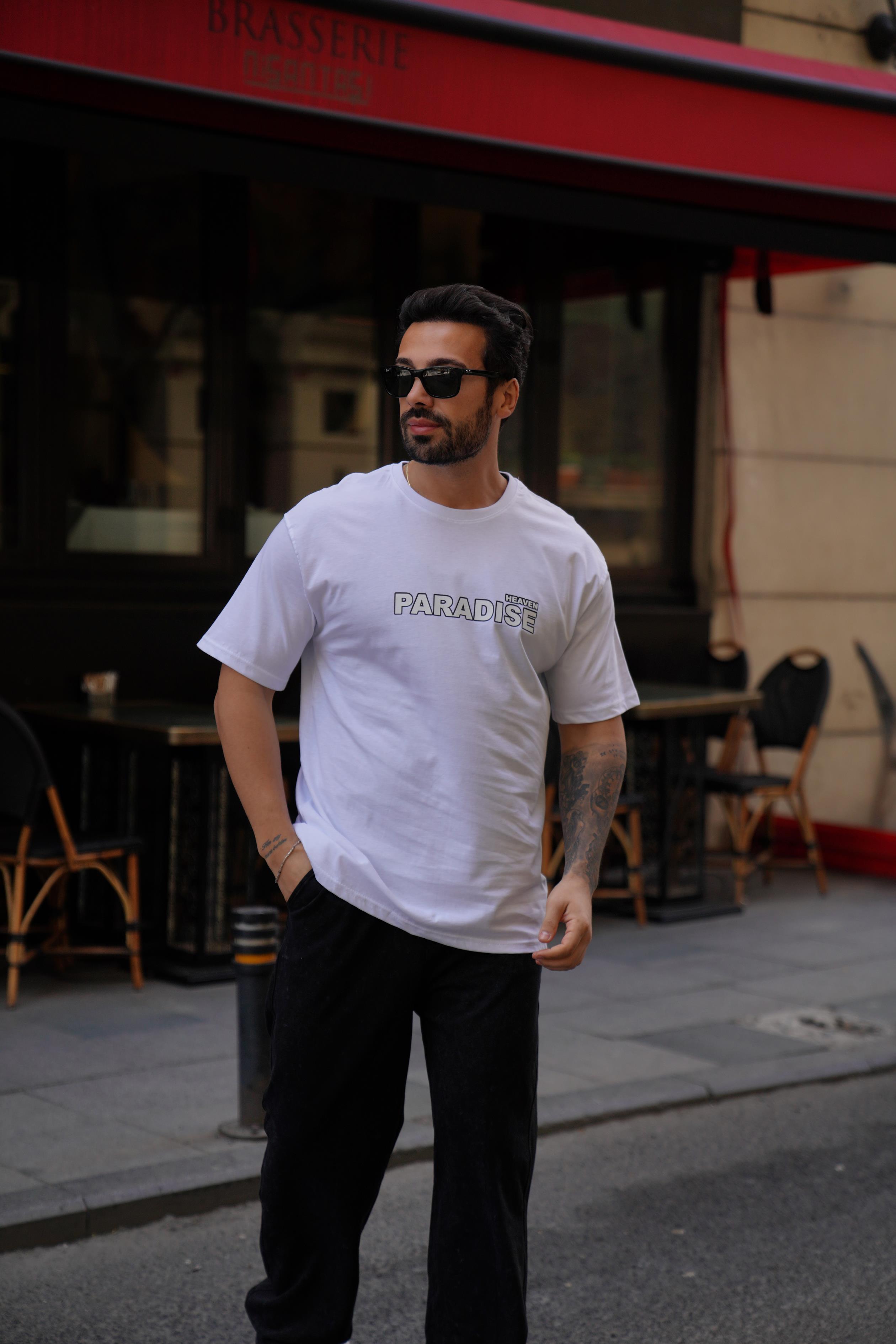 T-SHİRTBeyaz Paradise Baskılı Oversize T-Shirt TK