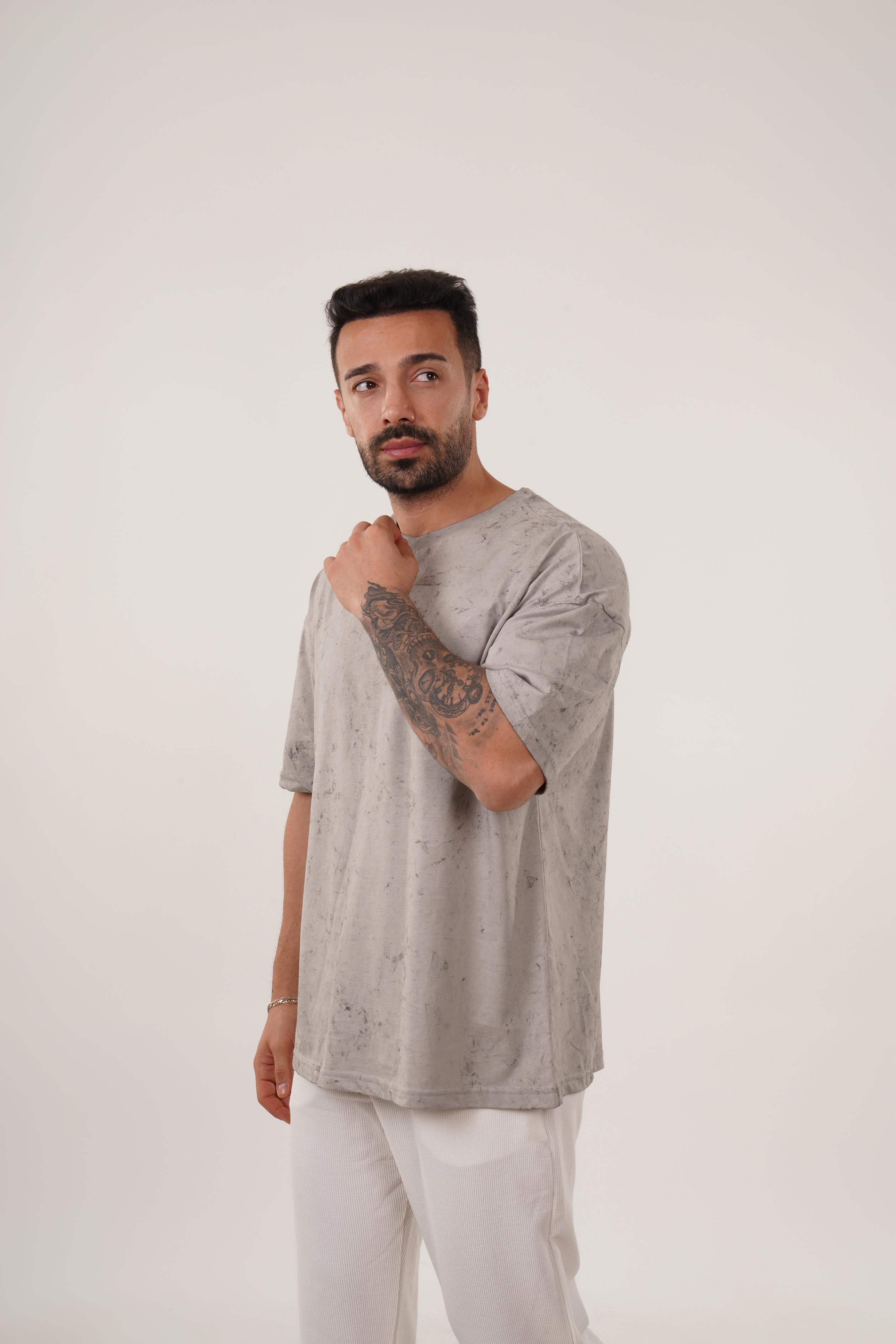 T-SHİRTGri Yıkamalı Compak Pamuk Oversize T-Shirt PLZ