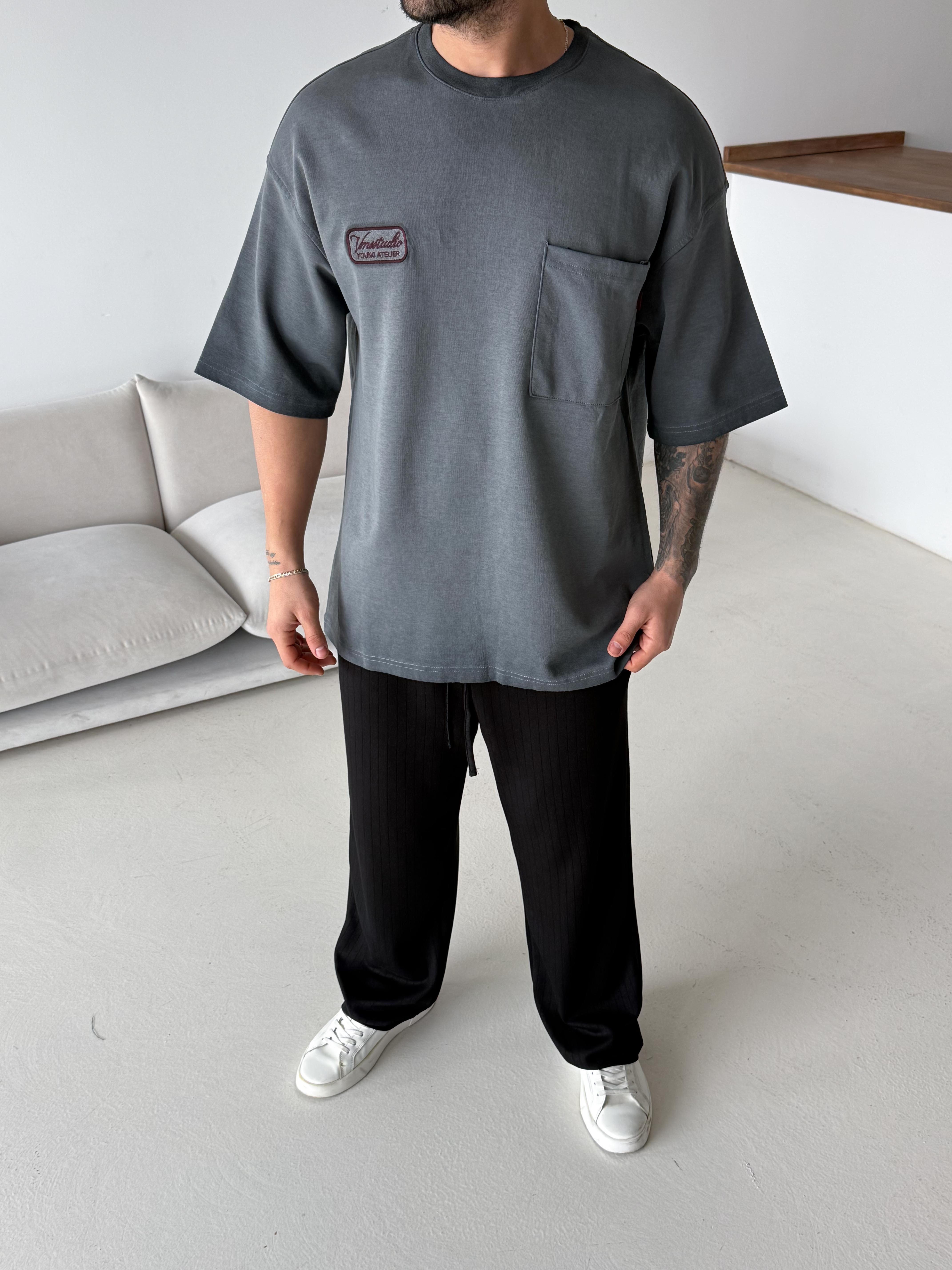 T-SHİRTGri Young Nakışlı Oversize Tişört VMS V70-150