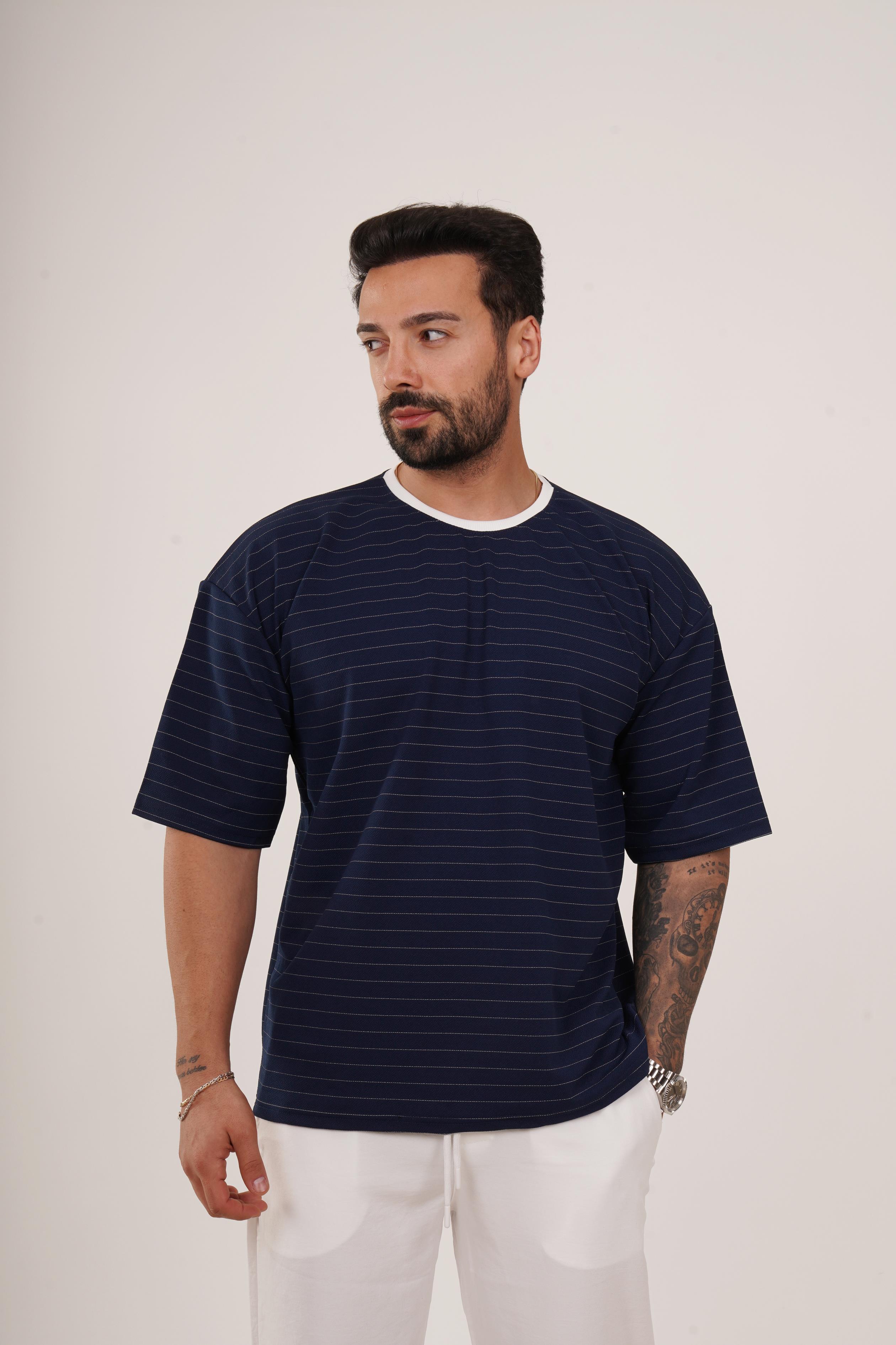 T-SHİRTLacivert İnce Tire Çizgi Desen Oversize SC 
