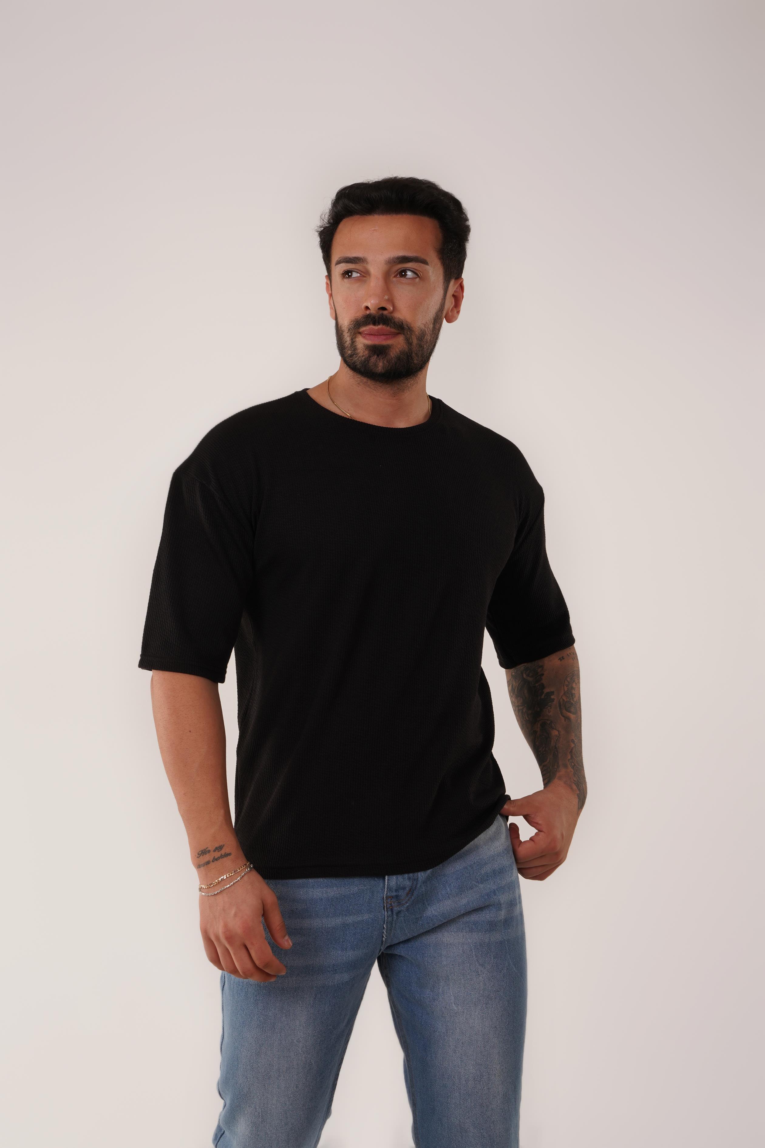 T-SHİRTSiyah Burgu Desen Oversize T-Shirt SC