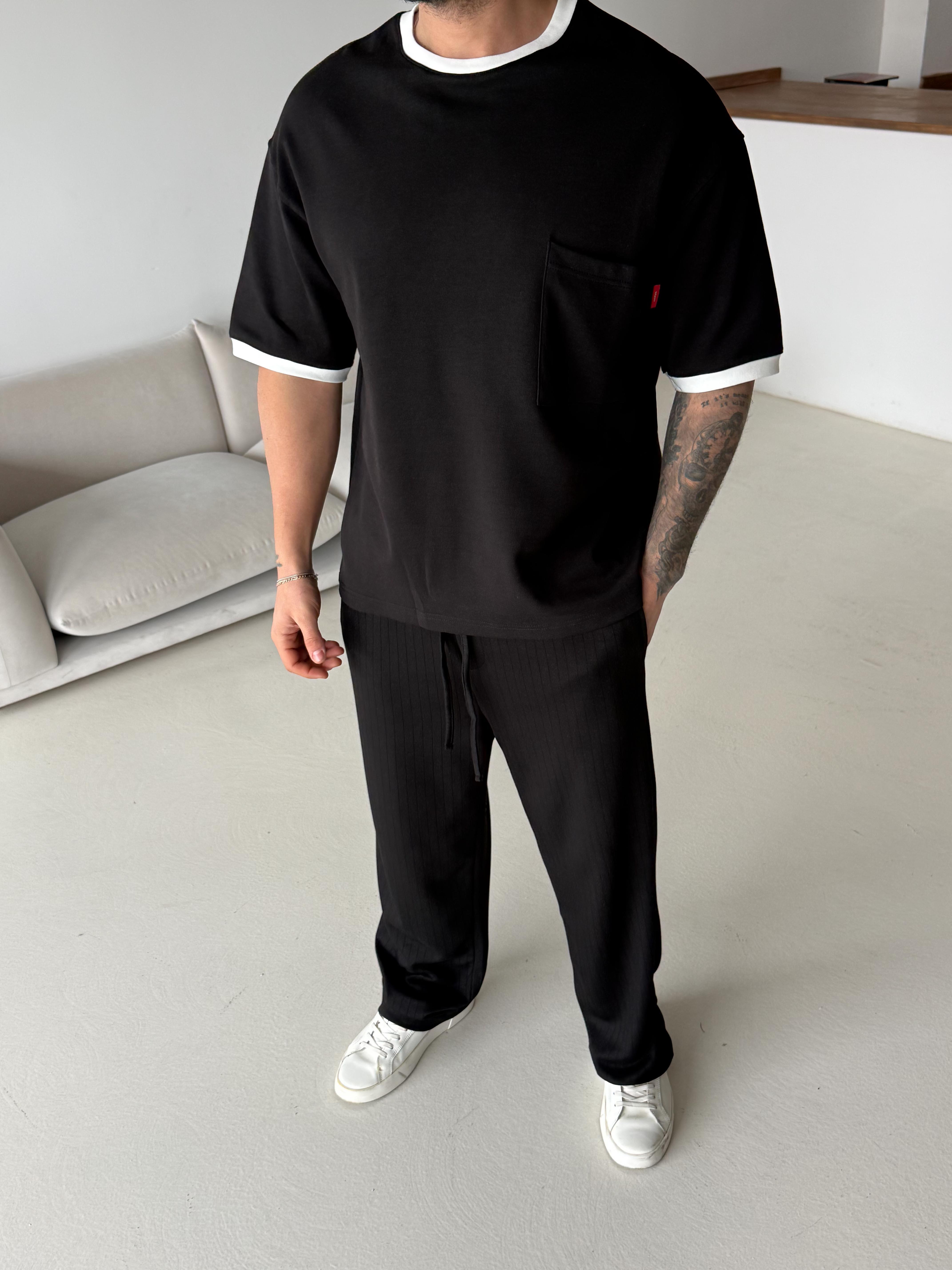 T-SHİRTSiyah Cepli Biyeli Compak Oversize Tişört VMS V70-159