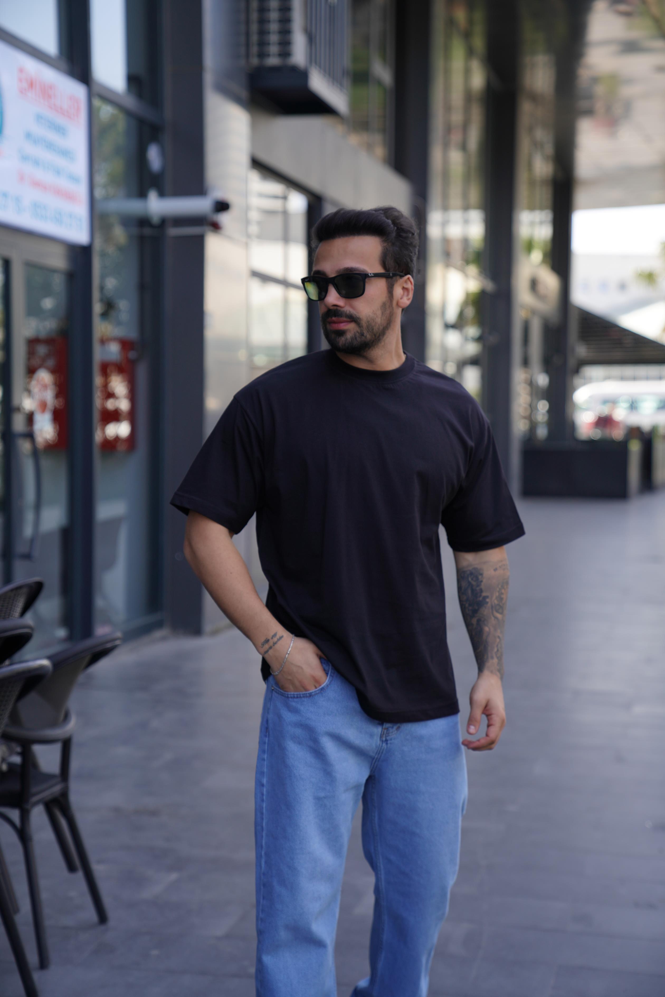 T-SHİRTSiyah Compak Düz Oversize T-Shirt SNZ