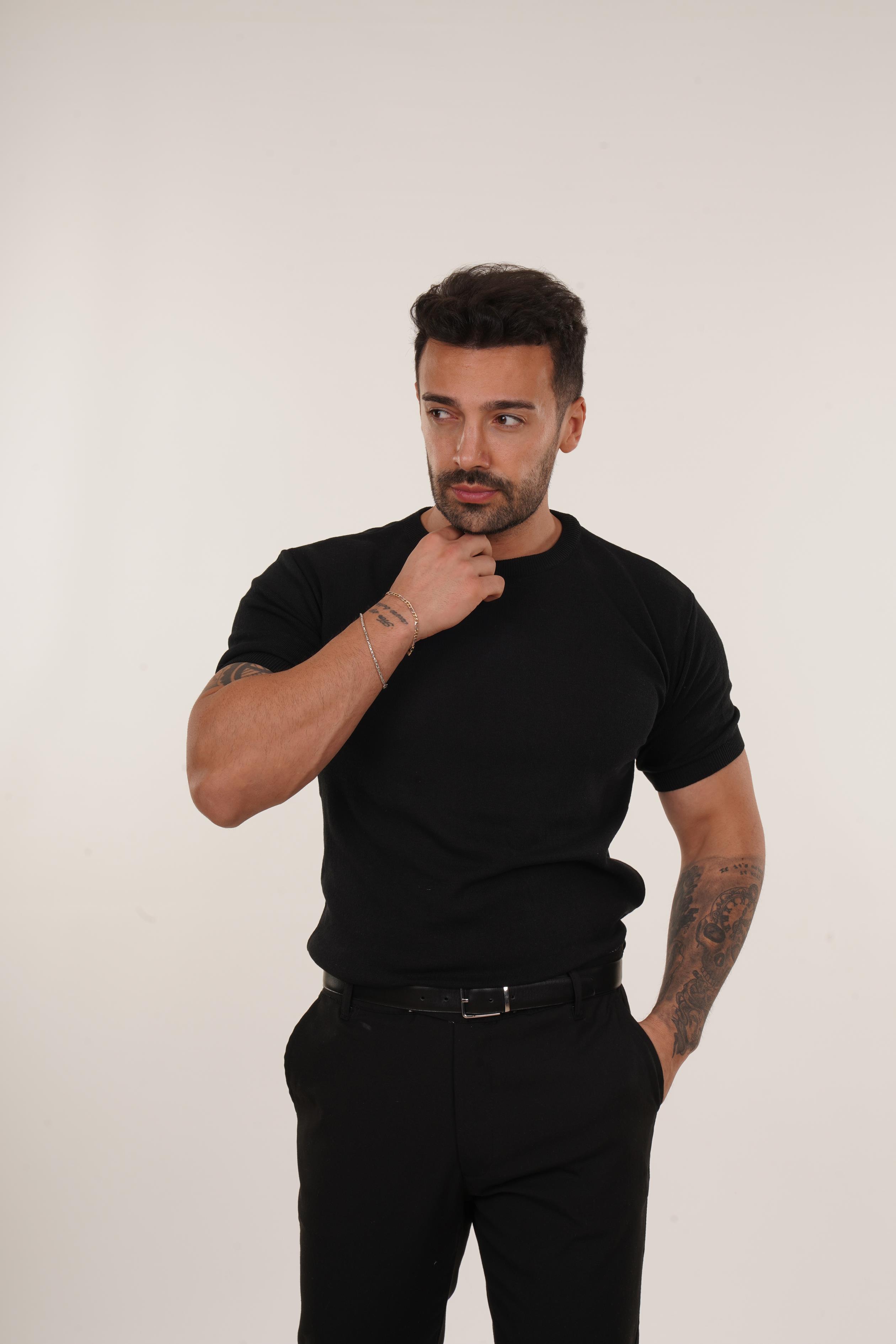 T-SHİRTSiyah Düz Triko T-shirt TB