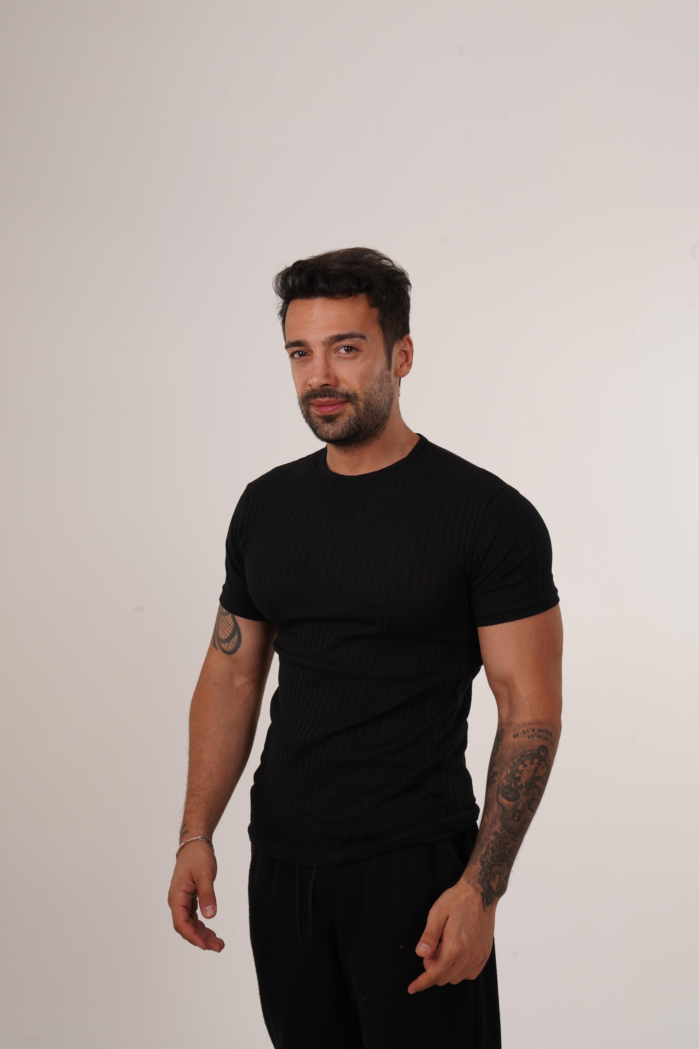 T-SHİRTSiyah Slim Fit Fitilli T-SHIRT SC