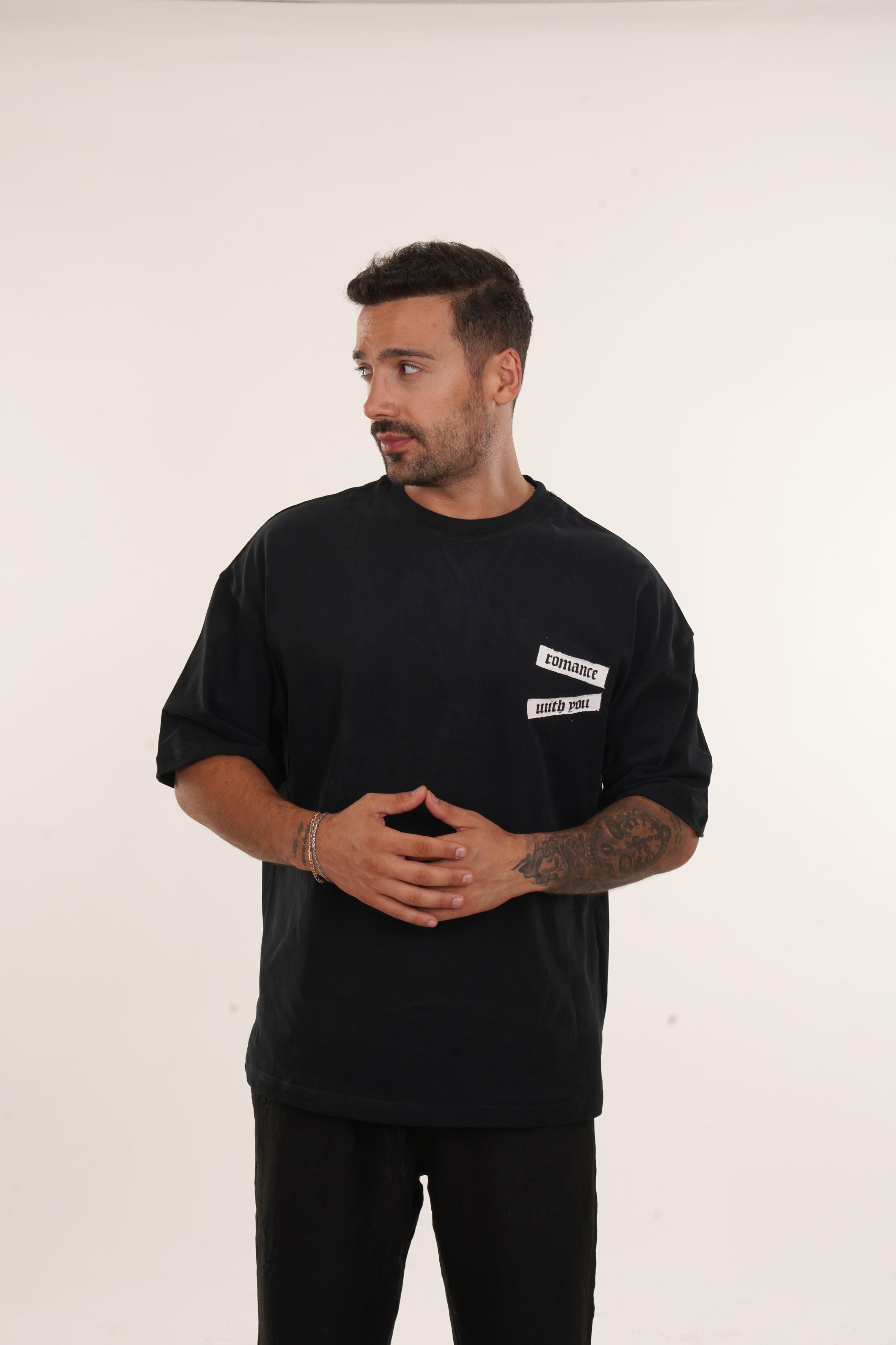 T-SHİRTSiyah Yüksek Kalite Romance İs You Baskılı Oversize T-SHİRT VMS 40729