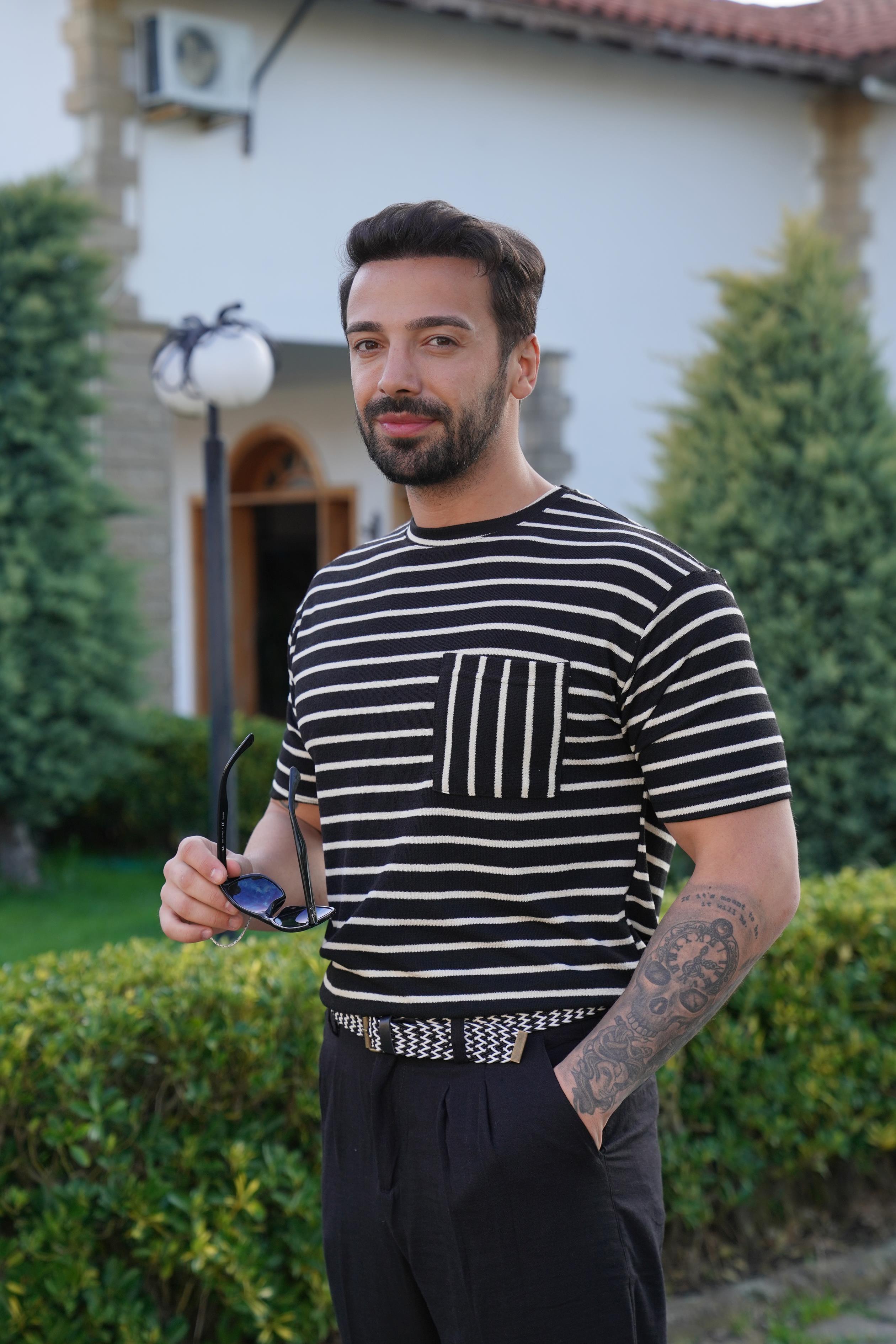 T-SHİRTSiyaha Bej Çizgili Triko SNZ 4507