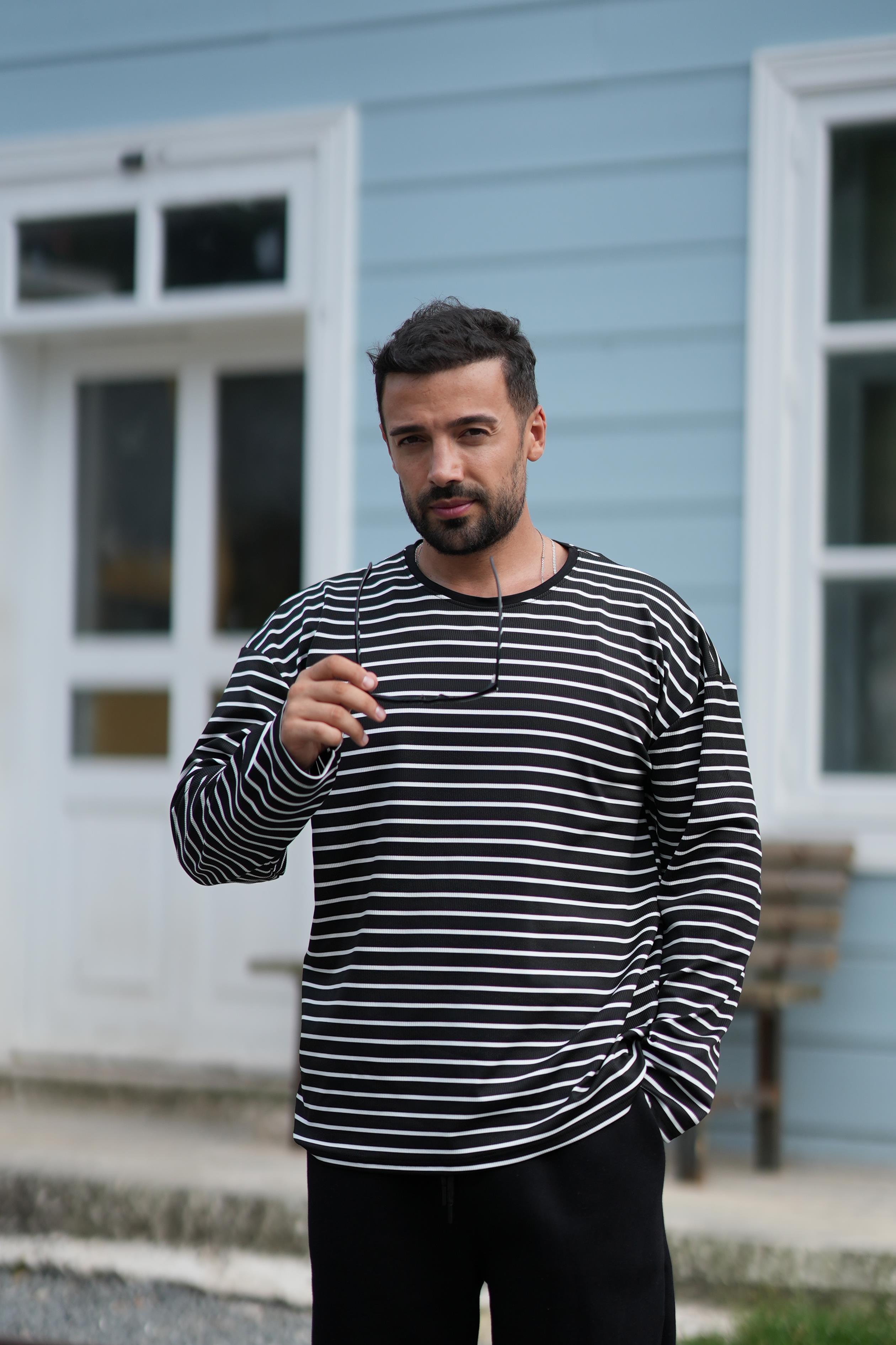 T-SHİRTSİYAHA BEYAZ ÇİZGİLİ KREP KUMAŞ ZARA OVERSİZE UZUN KOLLU TSHİRT SC