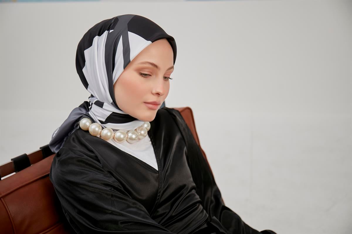 Twill Eşarp Botanik Desen Siyah