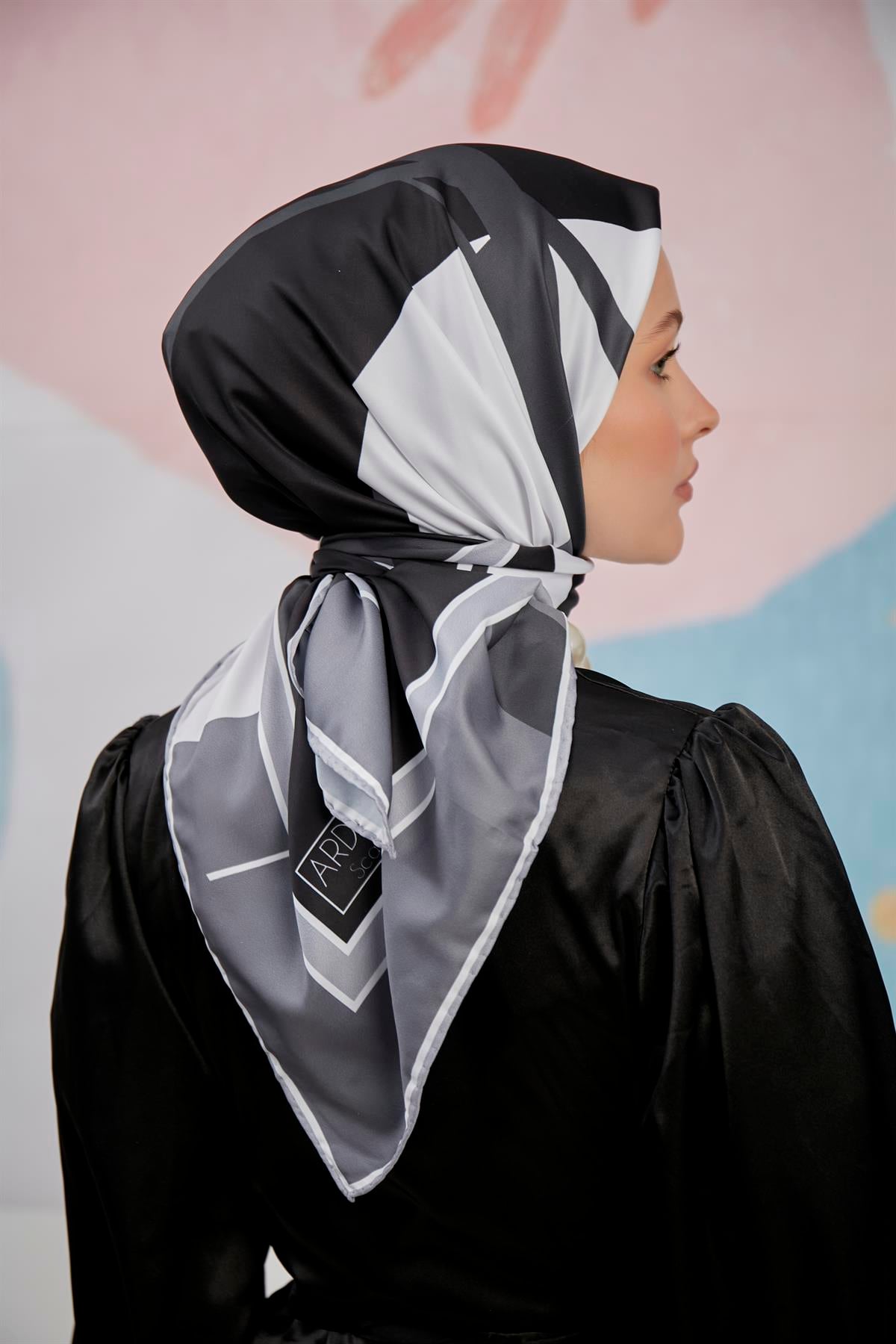 Twill Eşarp Botanik Desen Siyah