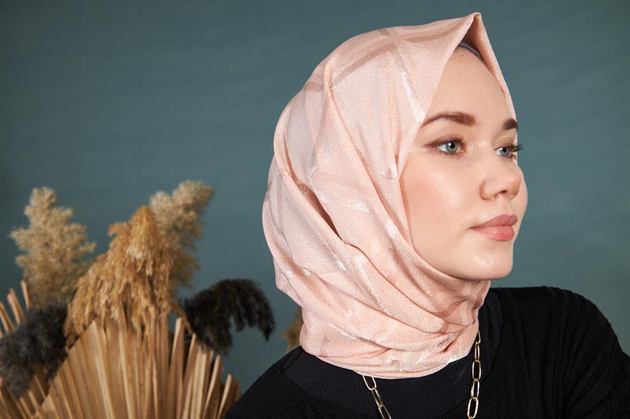 Parlak İtalyan Jakar Şal Kare Desen Pudra