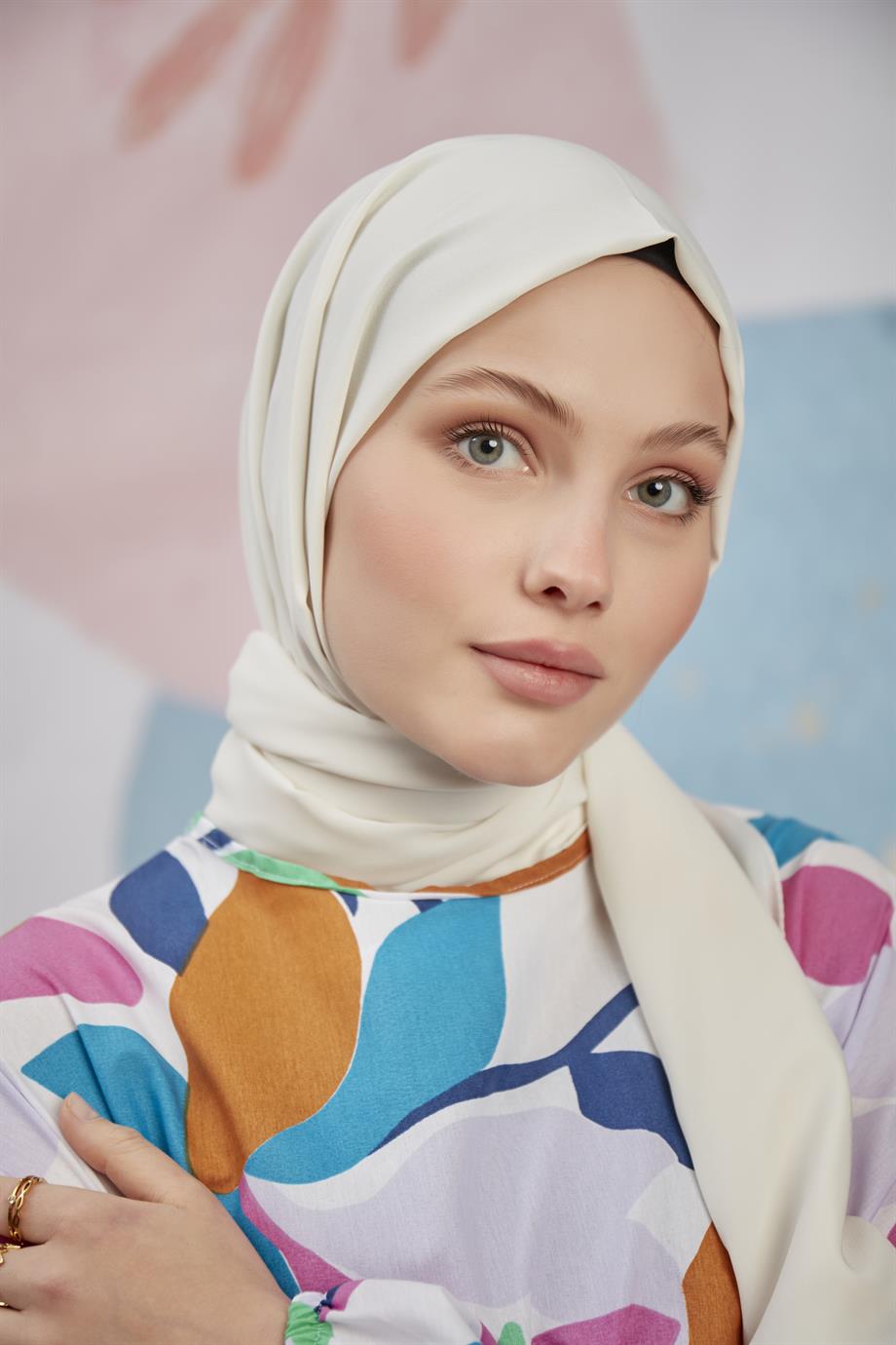 Medine İpeği Şal Ekru