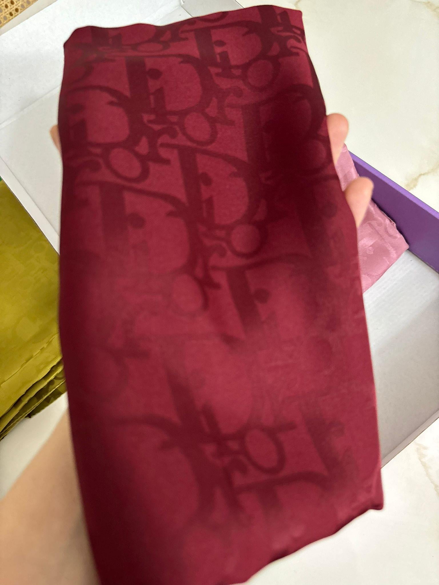 D Desen Jakar Şal Bordo