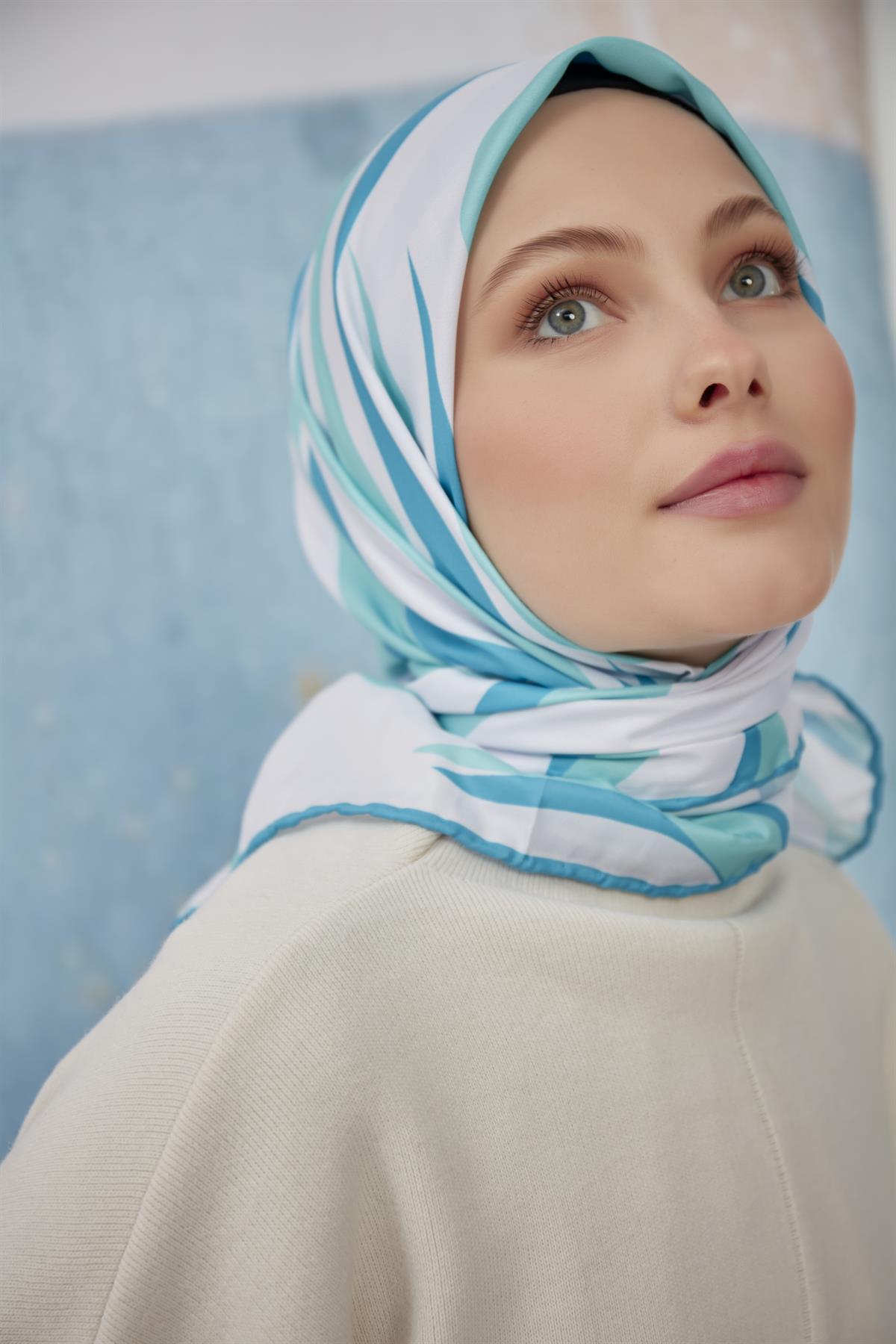Dijital Baskılı Twill Eşarp Su Yeşili