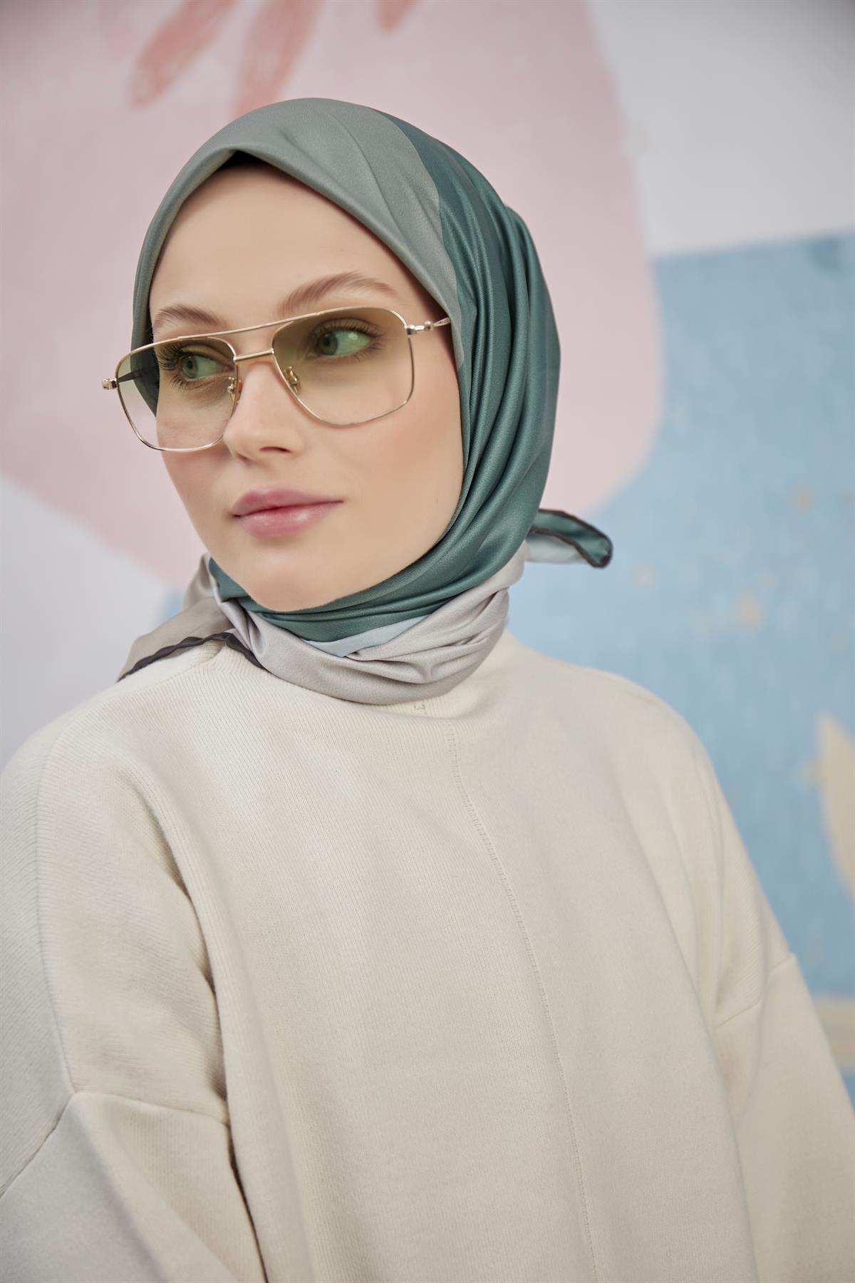 Dijital Baskılı Twill Eşarp Zümrüt