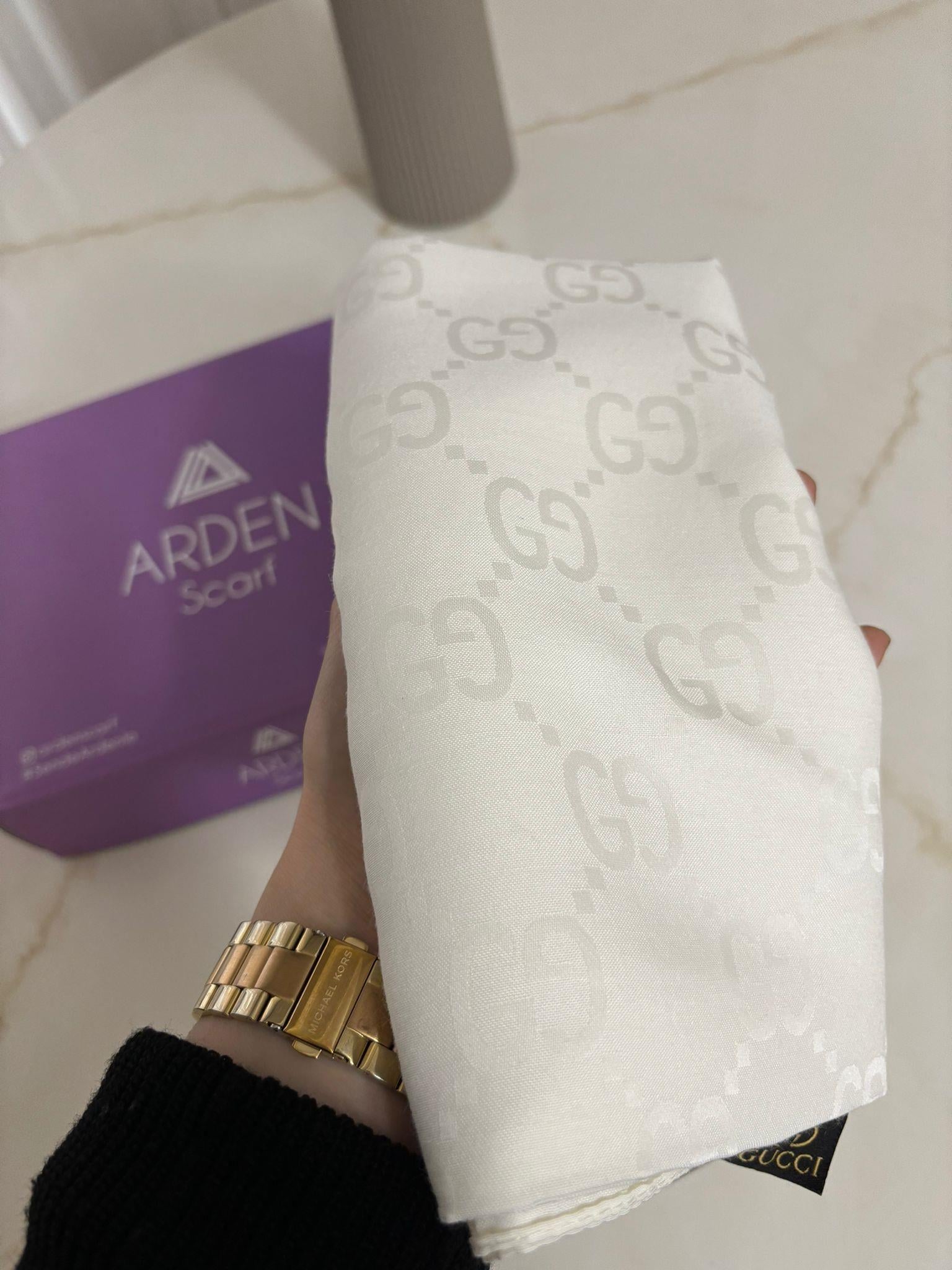 Gucci Desen Jakar Şal Ekru