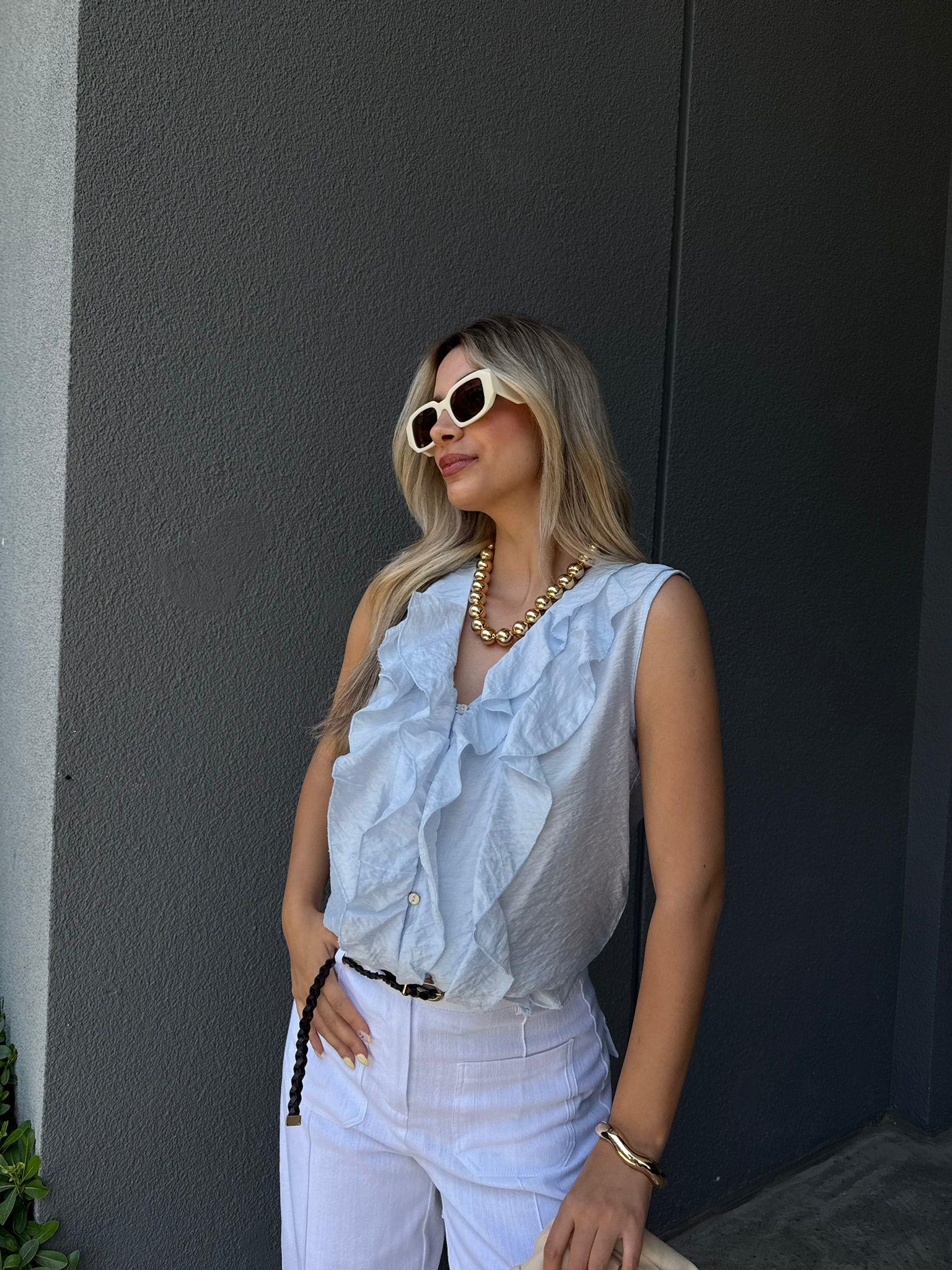 Önü Fırfır Volanlı Bebe Mavisi Gömlek Bluz