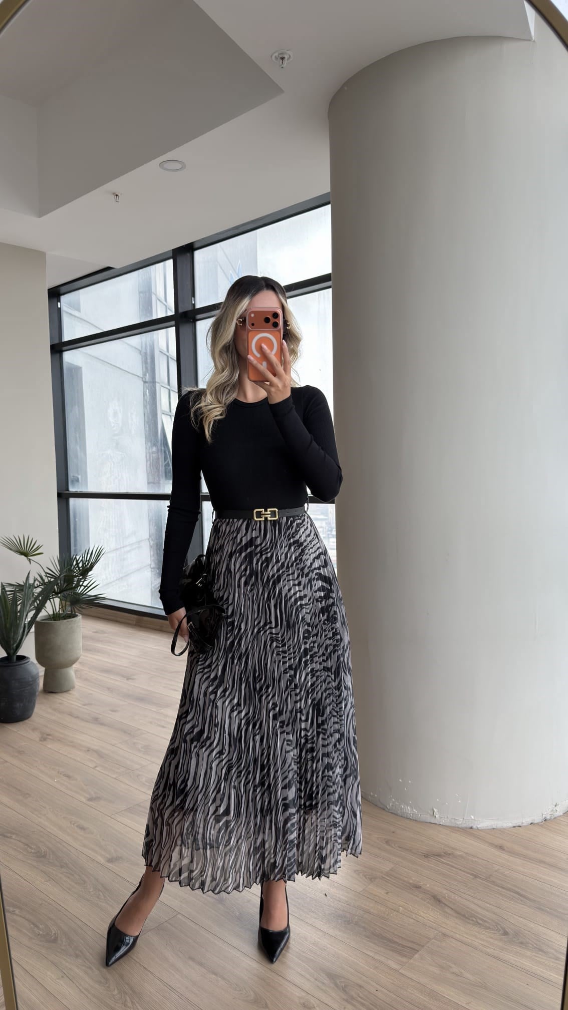 Eteği Piliseli Zebra Desen Kombinasyonlu Elbise