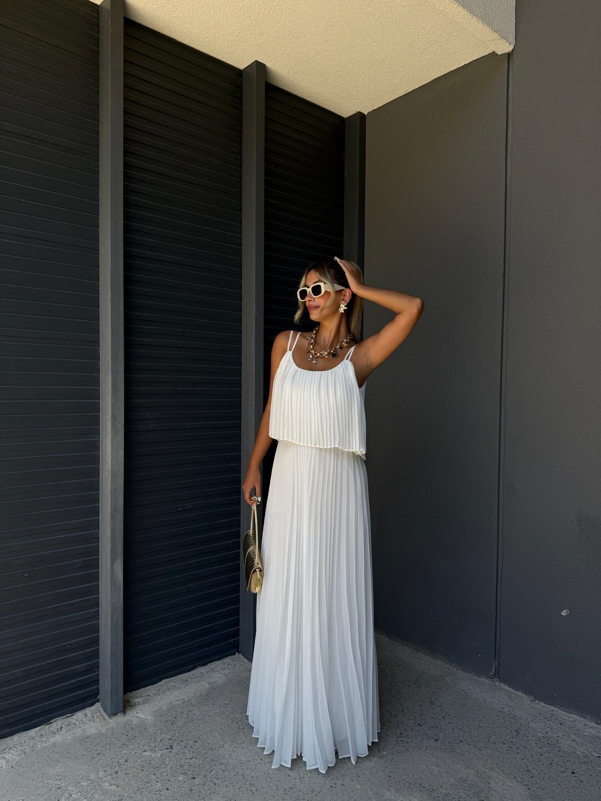 Piliseli Uçuş Şifon Elbise Beyaz