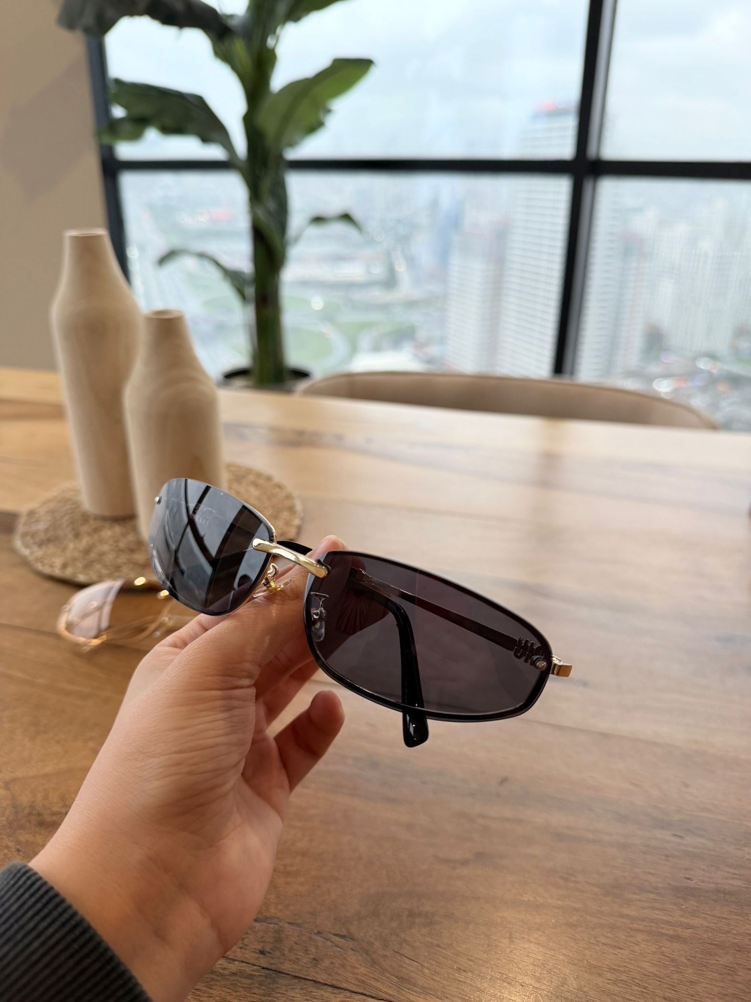 M*u Marka Muadil Siyah Cam Gözlük