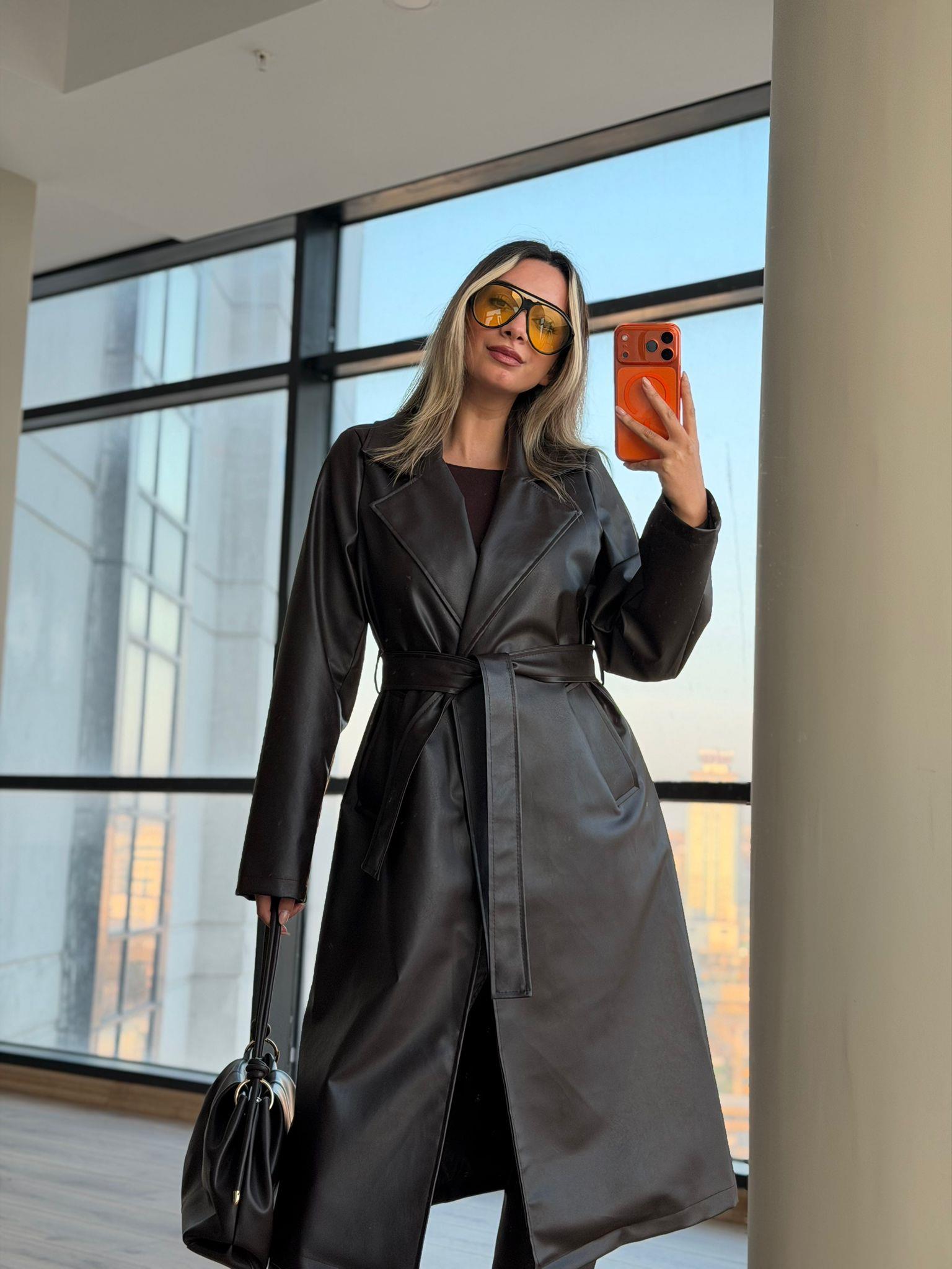 Kahverengi Uzun Kuşaklı Deri Trenç 