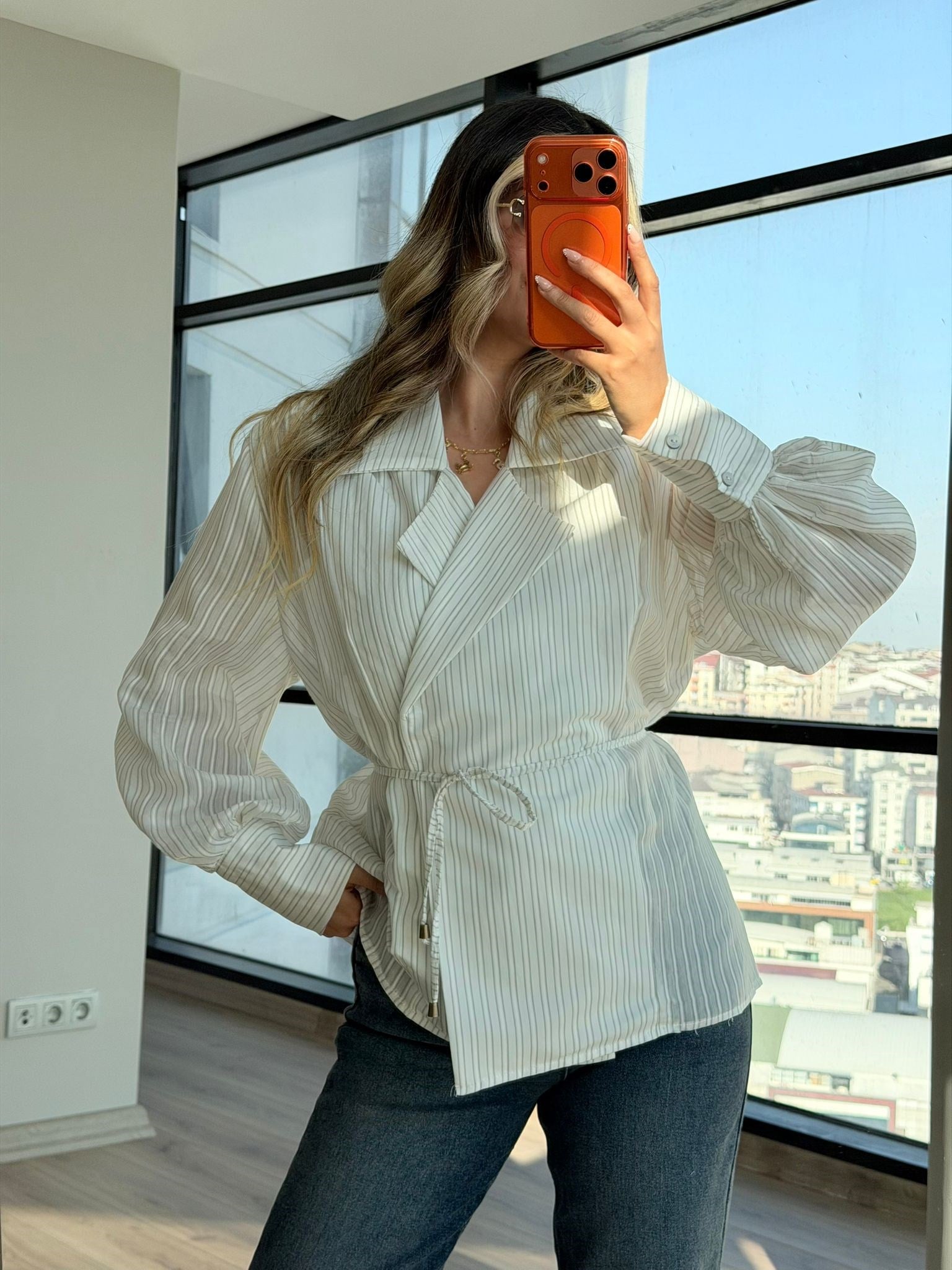 Açık Gri Çizgili Balon Kol Hafif Dokulu Gömlek