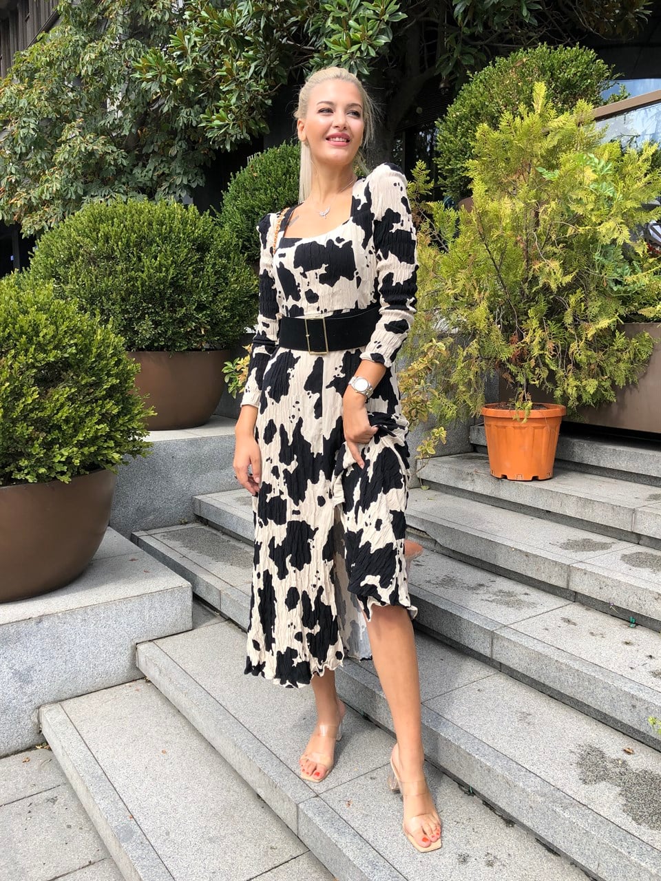 Batik Desen Kalın Kemerli Uzun Elbise
