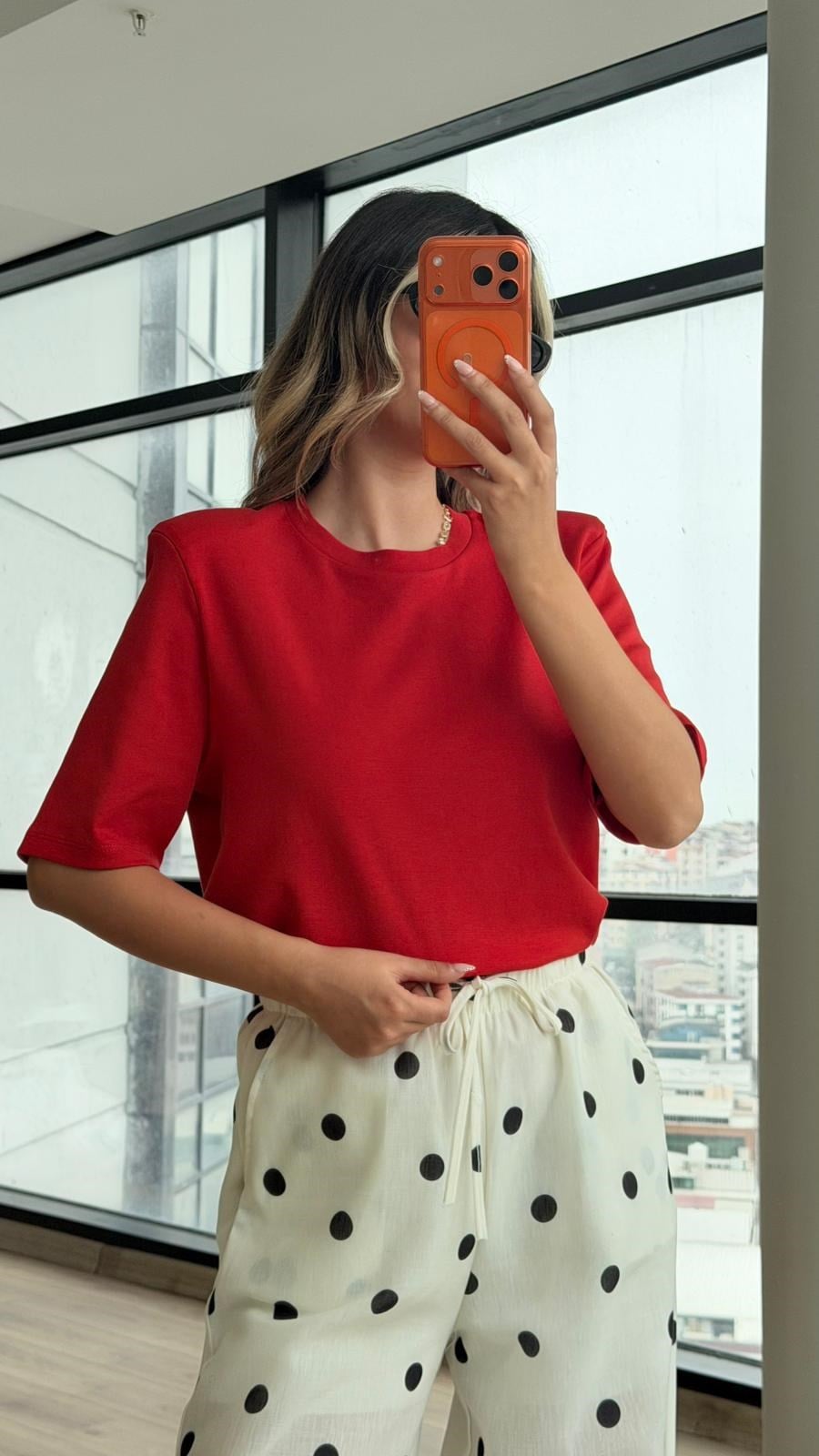 Vatkalı Kırmızı Tshrt