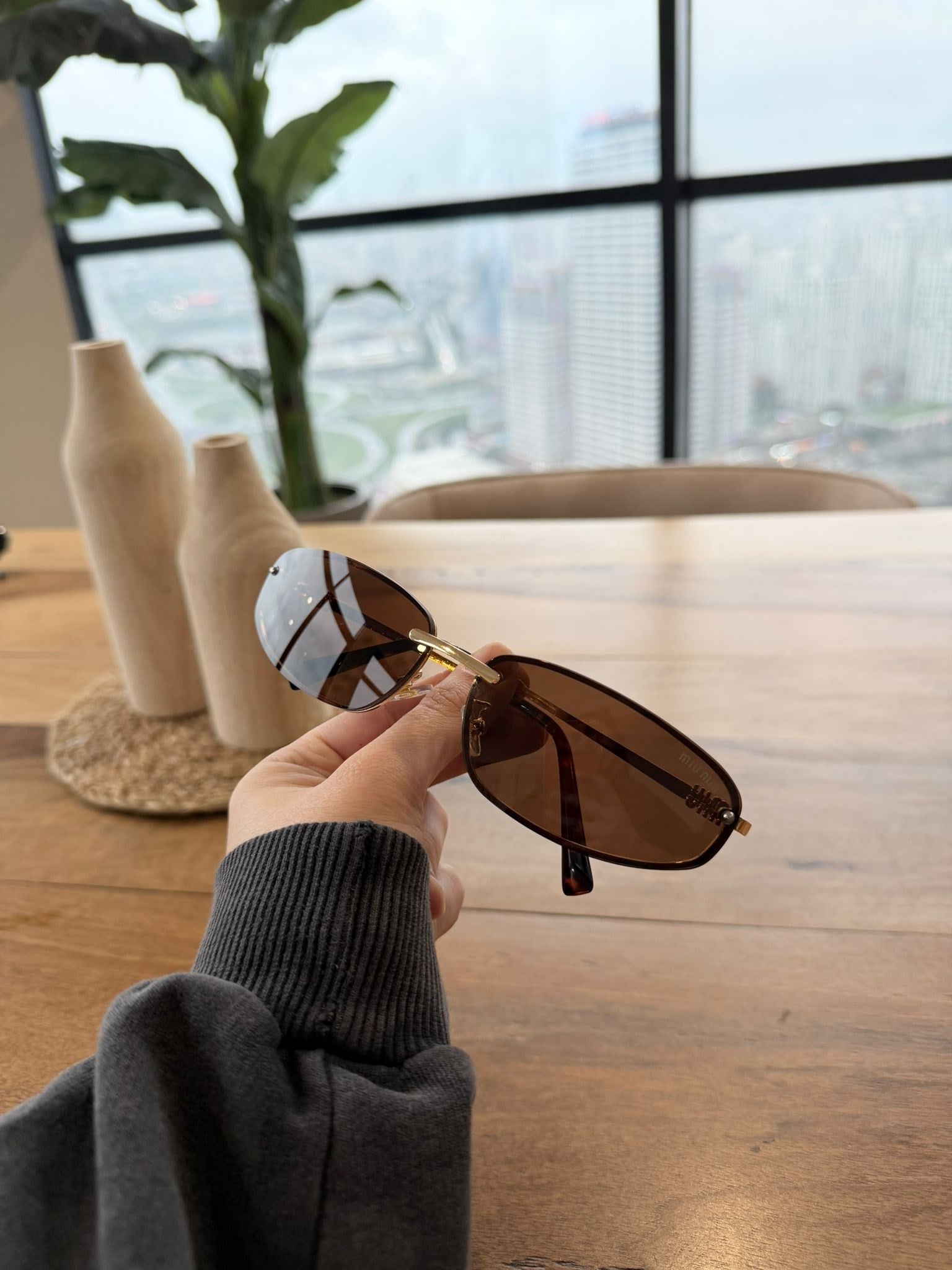 M*u Marka Muadil Kahverengi Cam Gözlük