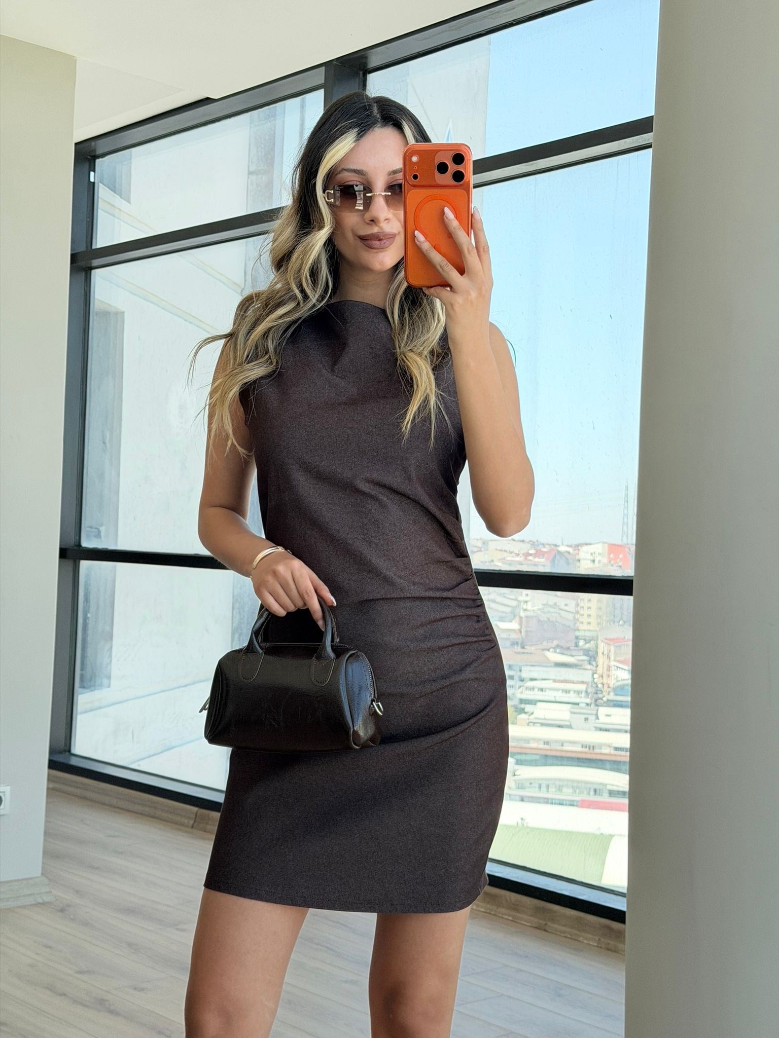 Kahverengi Yanı Drapeli Denim Elbise