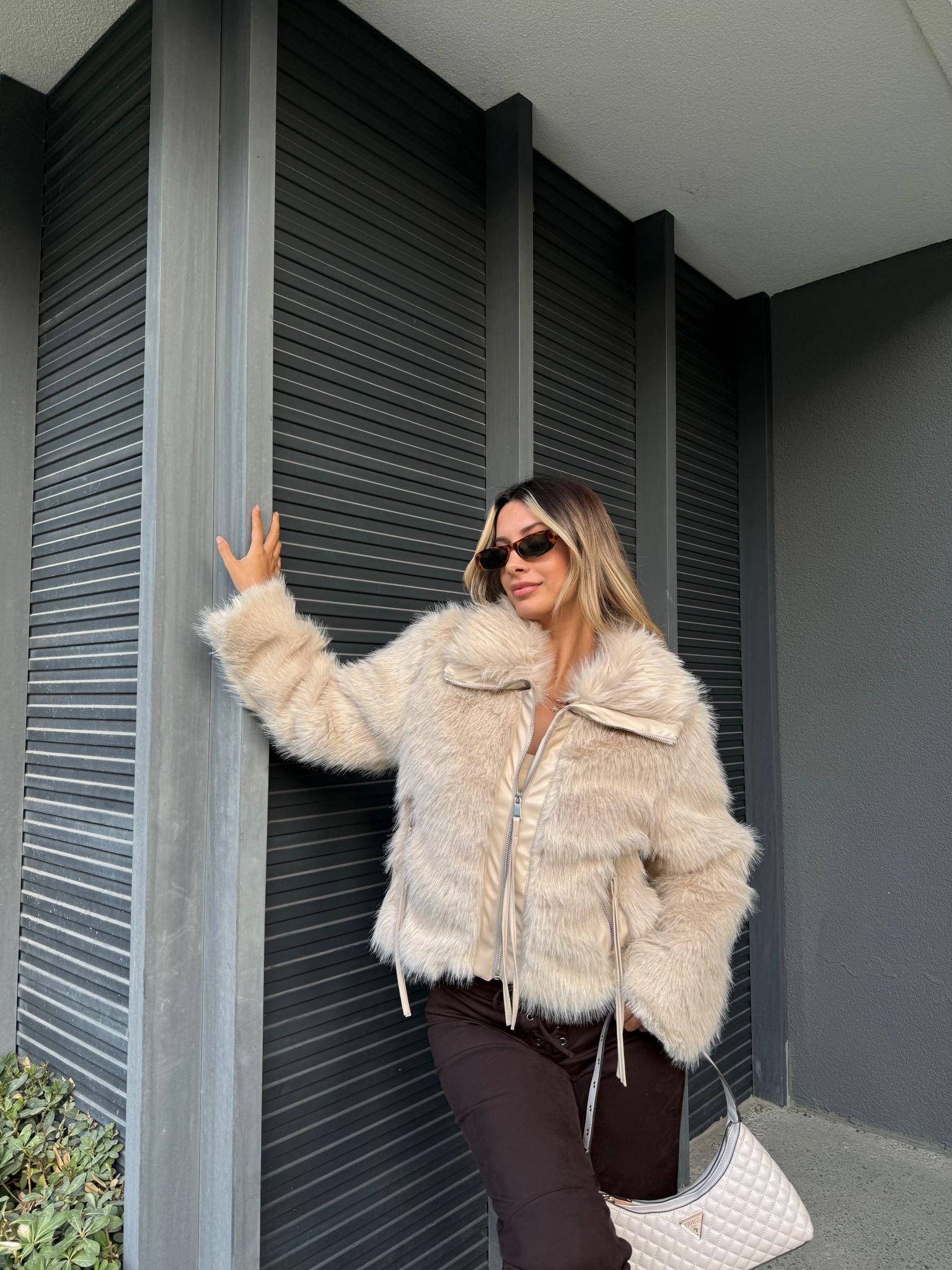 Nora Kürklü Biker Mont Bej