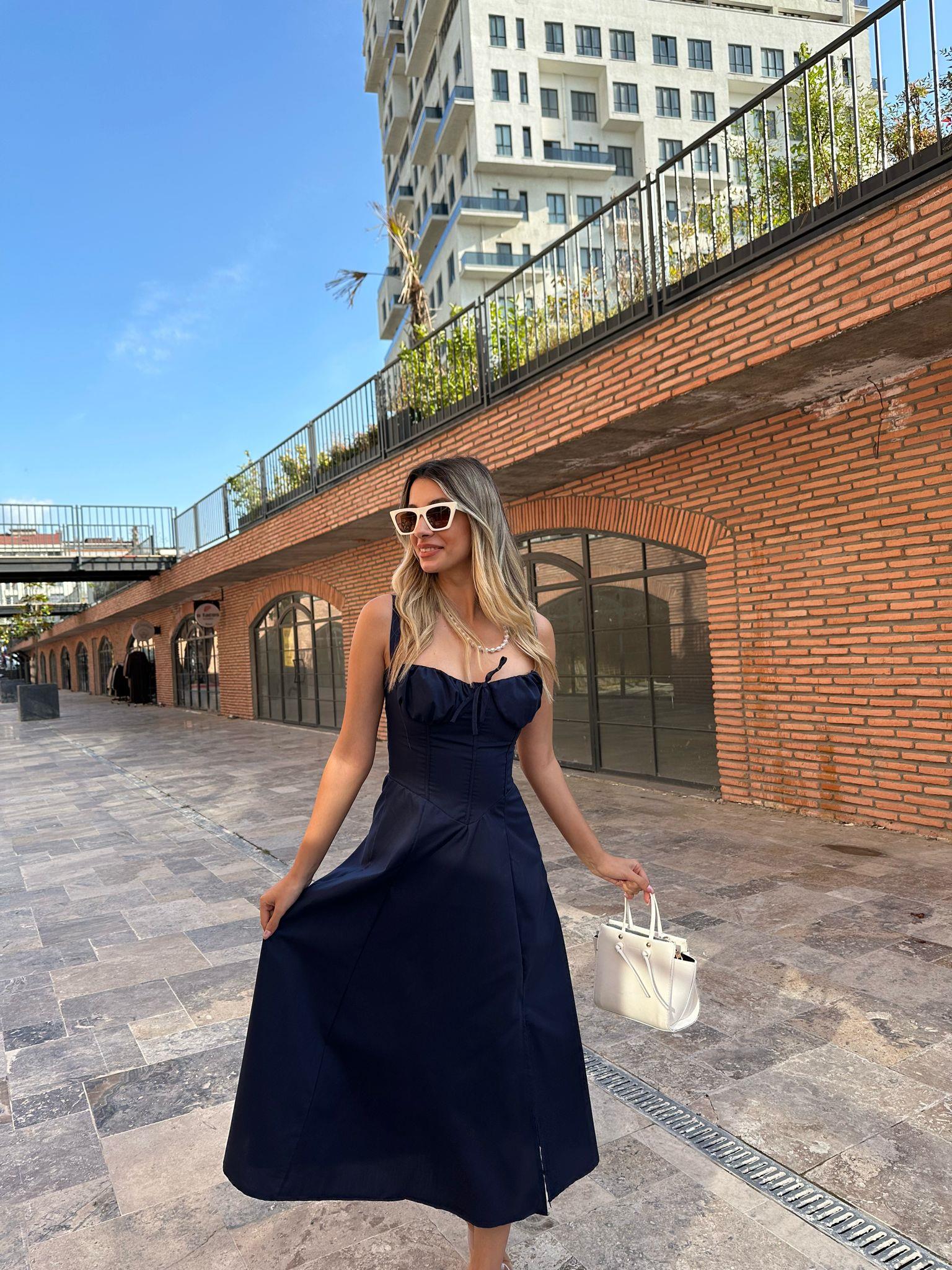 İp Askı Göğüs Ve Sırt Ayarlı Lacivert Torikoton Elbise 07062171