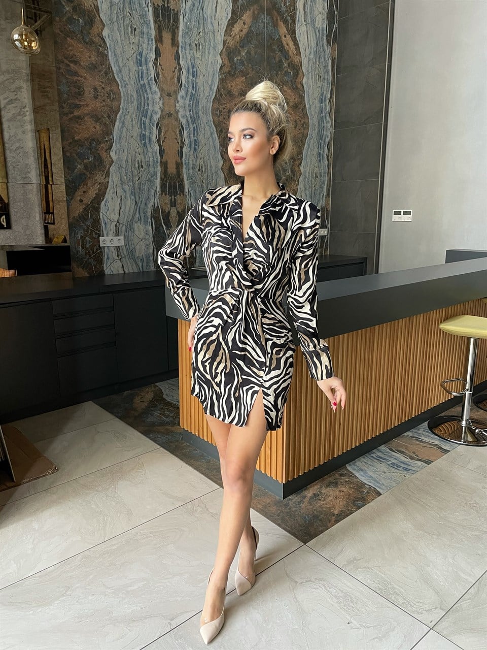 Kruvaze Yaka Saten Zebra Kısa Elbise